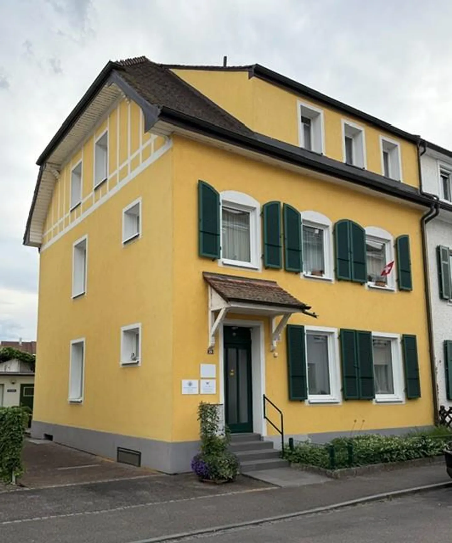 Generational House/2-Family House with Charm in Birsfelden - Photo 1 of 17