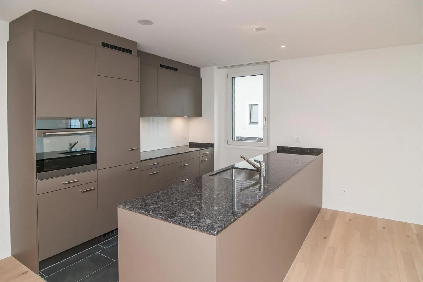 Appartamento moderno in una posizione tranquilla - Foto 2 di 8
