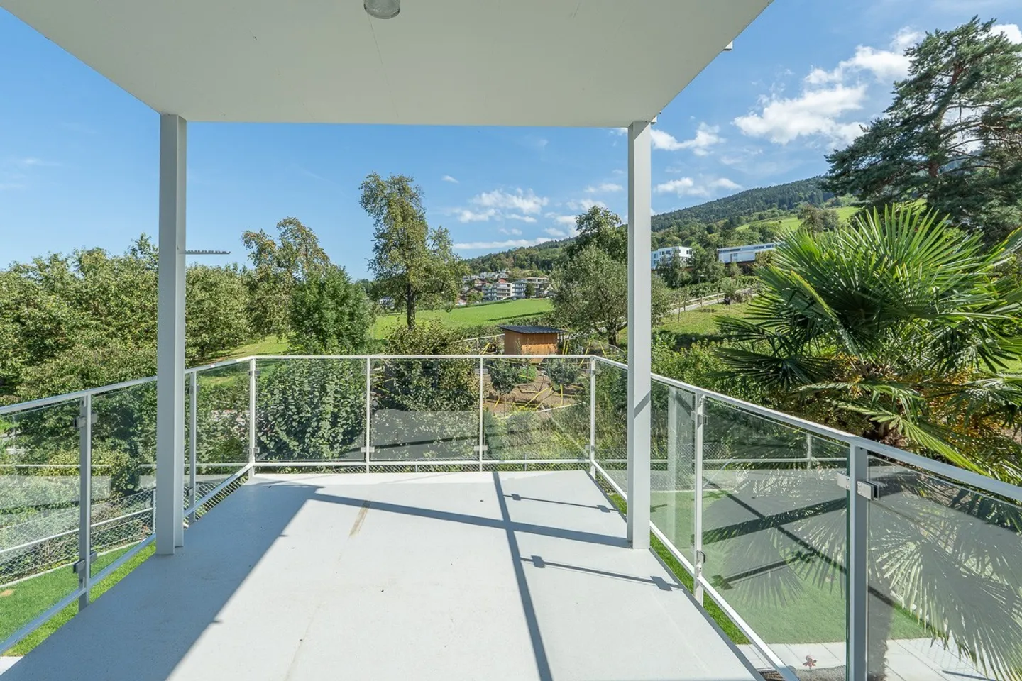 Nouvellement rénové, spacieux appartement de 4,5 pièces au 1er étage avec ascenseur - Photo 11 sur 13