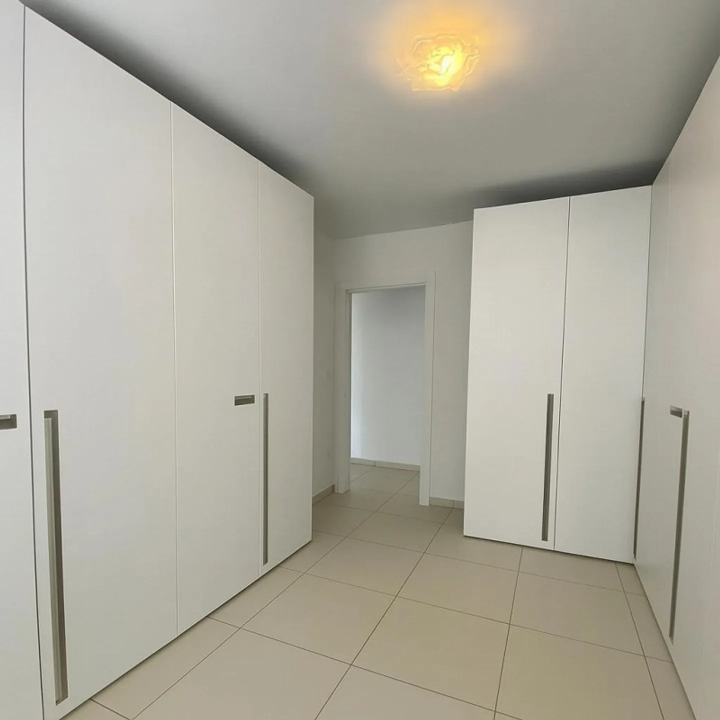 Appartamento moderno con vista lago - Foto 14 di 19