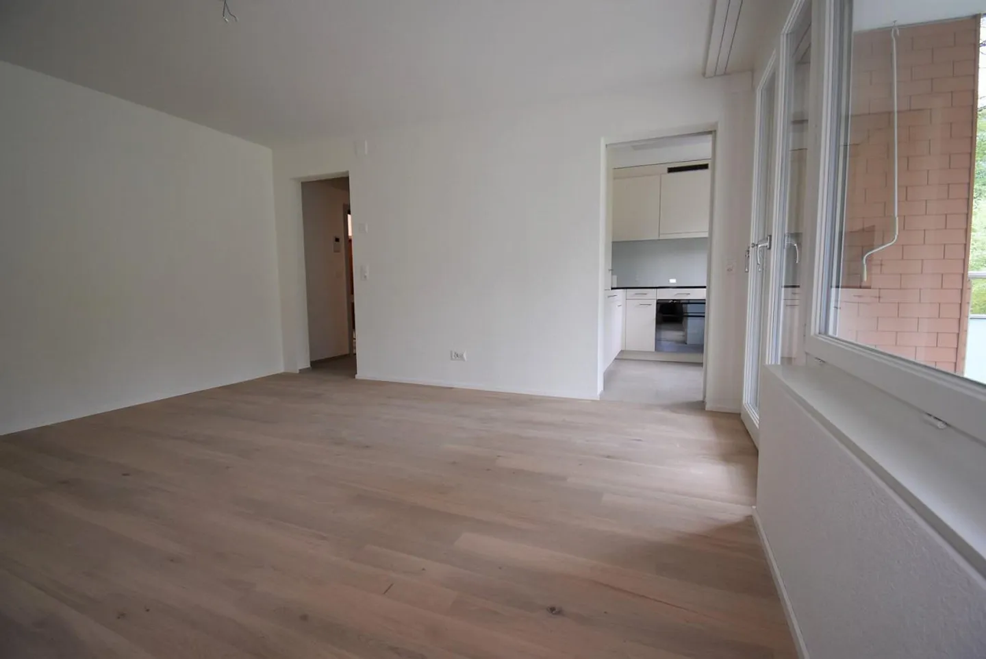 Completely renovated 1.0-room apartment available on the 2nd and 1st floor - Photo 3 of 11