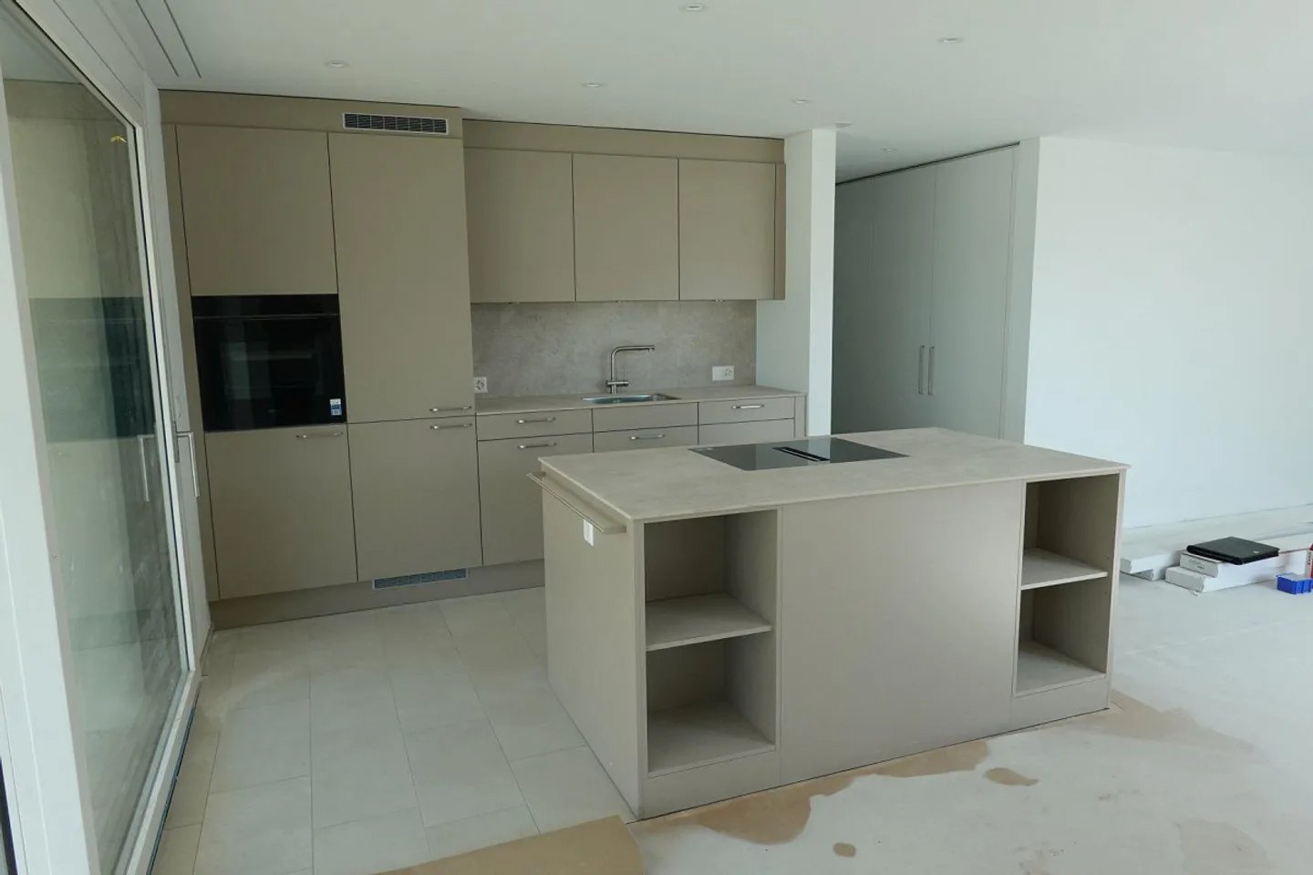 Nouveau bâtiment première occupation - appartement moderne de 3,5 pièces avec espace jardin - Photo 2 sur 8
