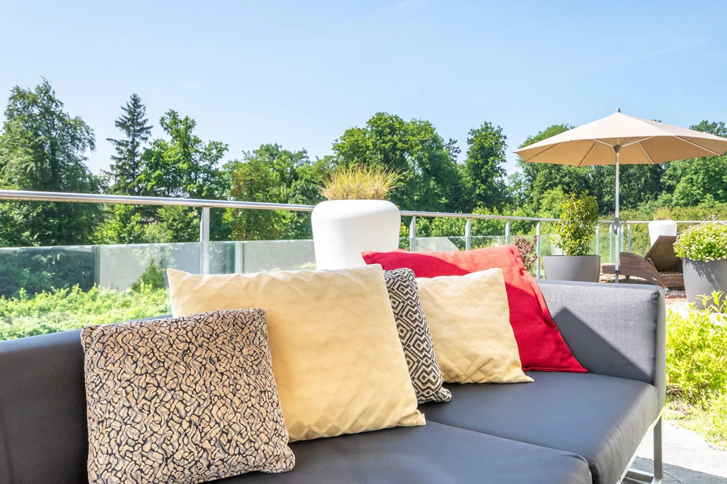 Appartement penthouse exclusif avec jardin sur le toit et vue panoramique - Photo 3 sur 20