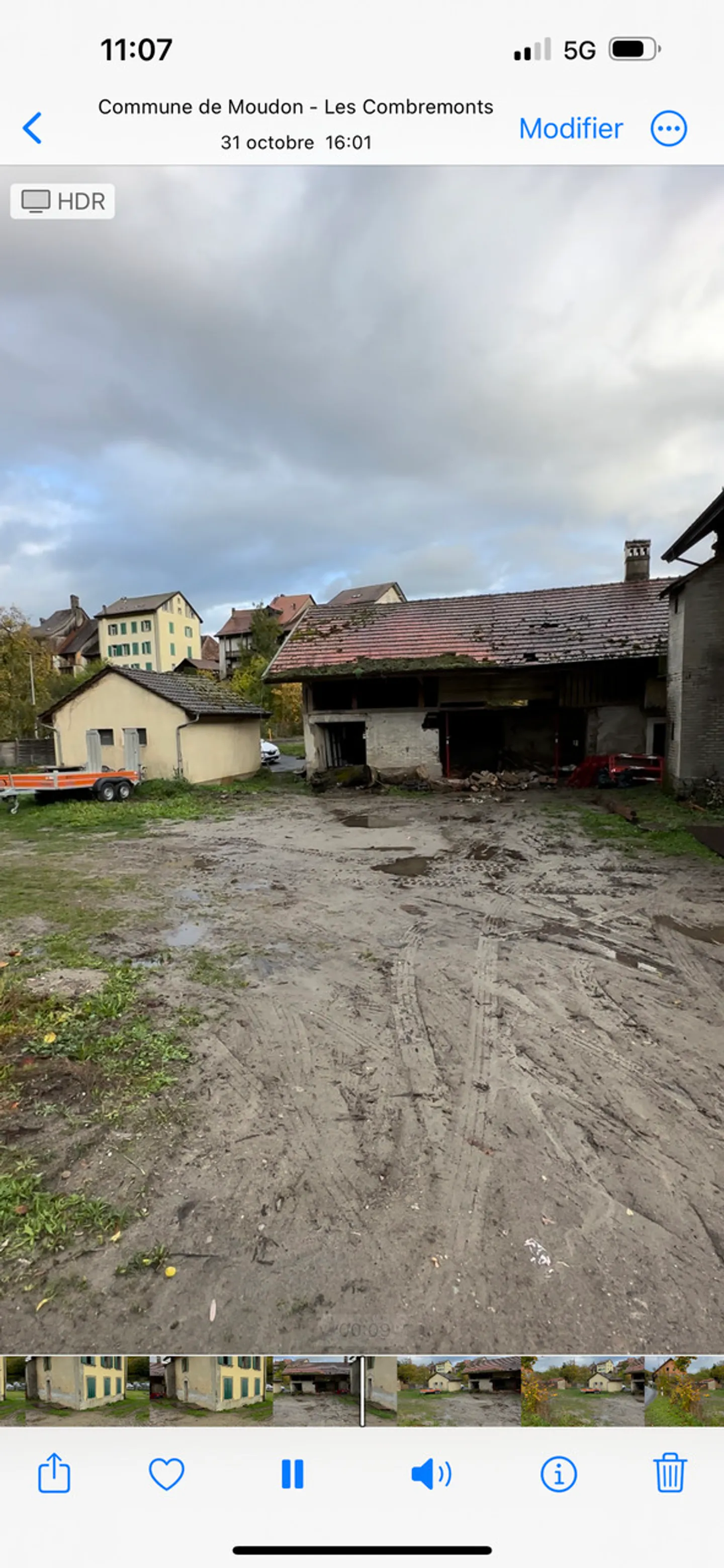 Buildings to renovate on a plot of 1738 m2 in Moudon - Photo 2 of 2