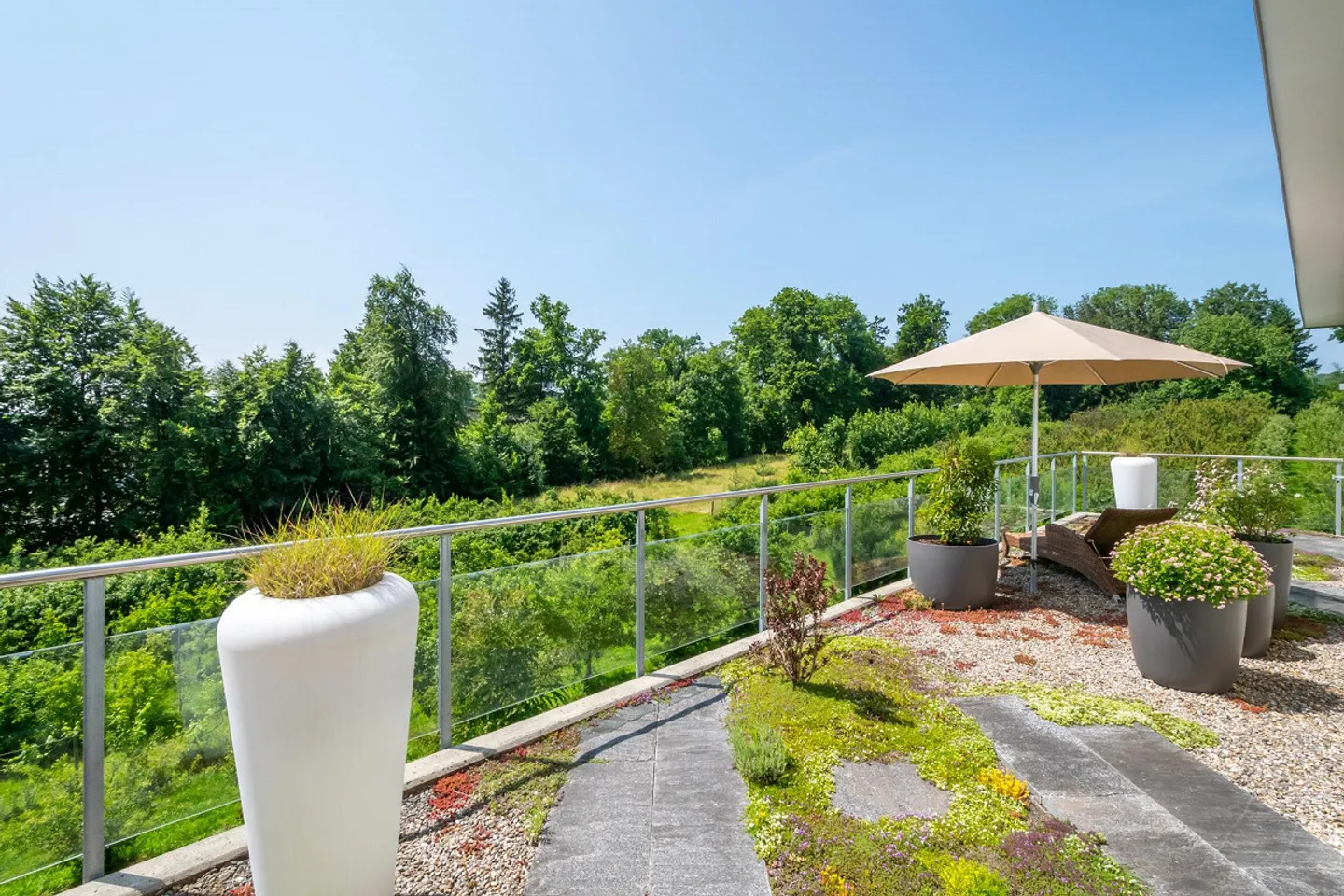 Appartement penthouse exclusif avec jardin sur le toit et vue panoramique - Photo 5 sur 20
