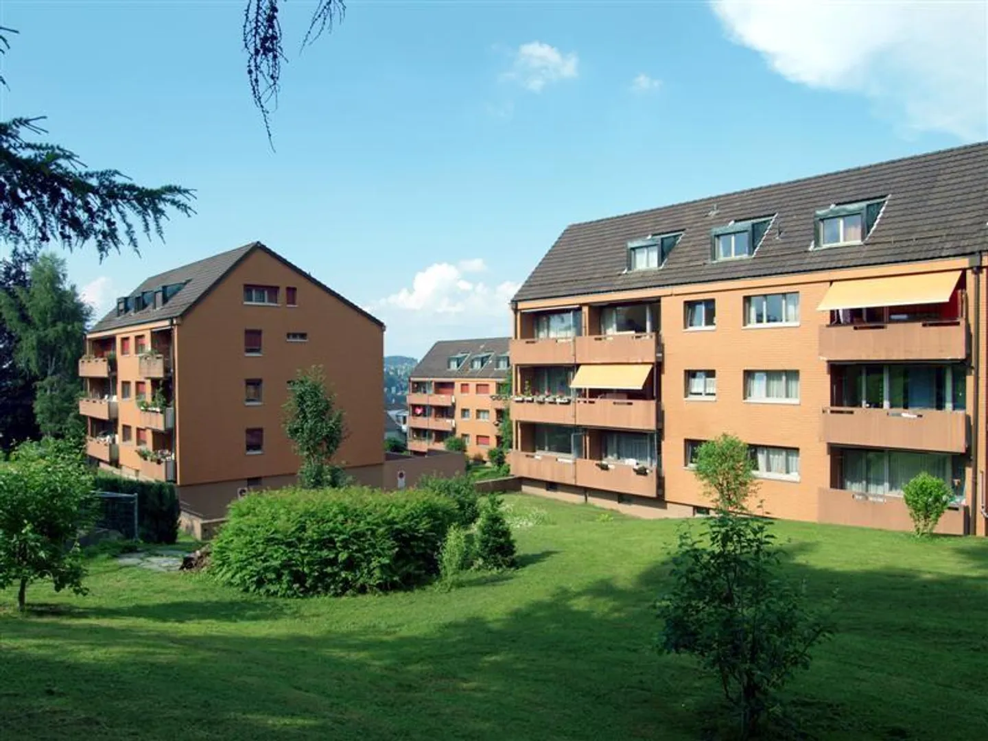 Completely renovated 1.0-room apartment available on the 2nd and 1st floor - Photo 11 of 11