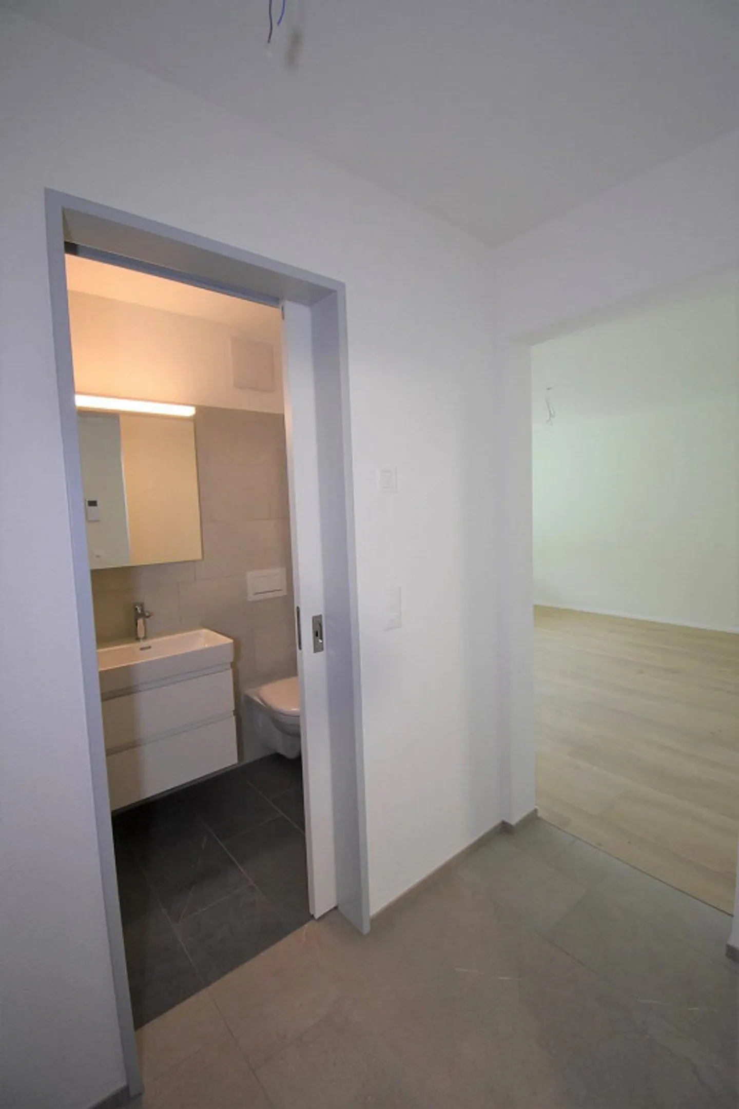 Completely renovated 1.0-room apartment available on the 2nd and 1st floor - Photo 6 of 11