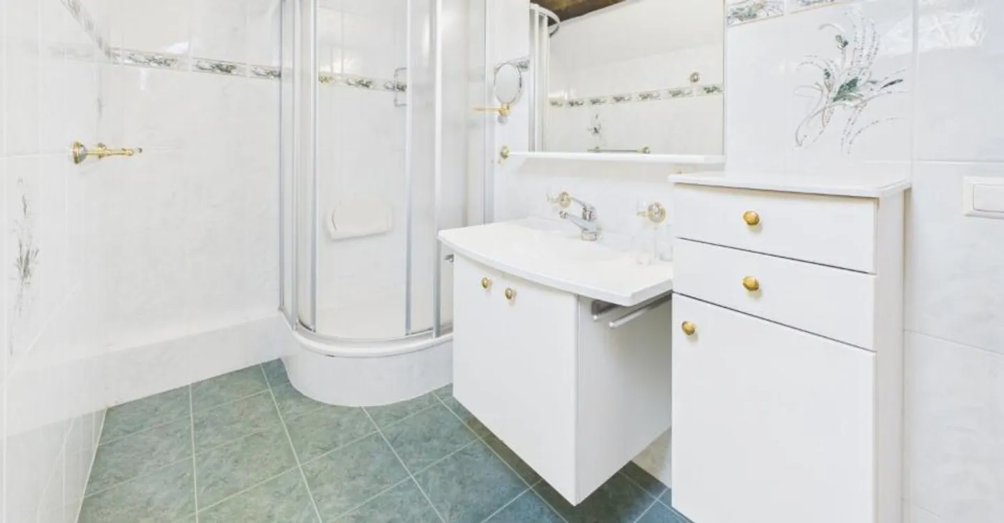 Maison individuelle de 5.5 pièces avec cheminée et jardin - Foto 5 von 6