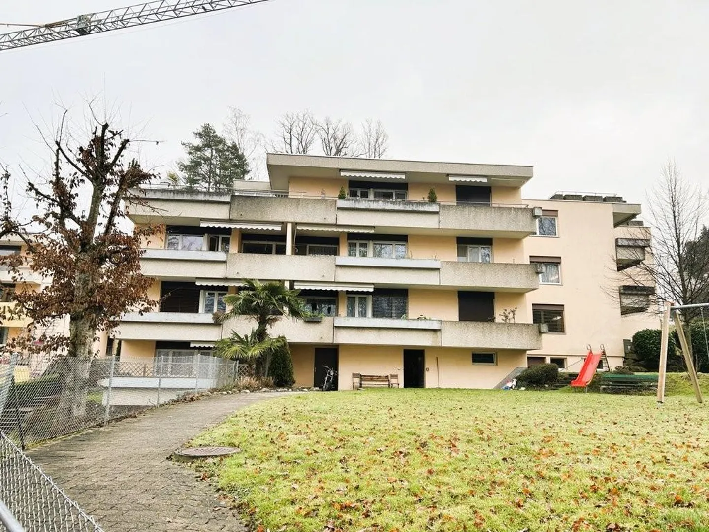 Appartamento attraente di 4,5 stanze in affitto fino al 31.10.2026 - Foto 1 di 9