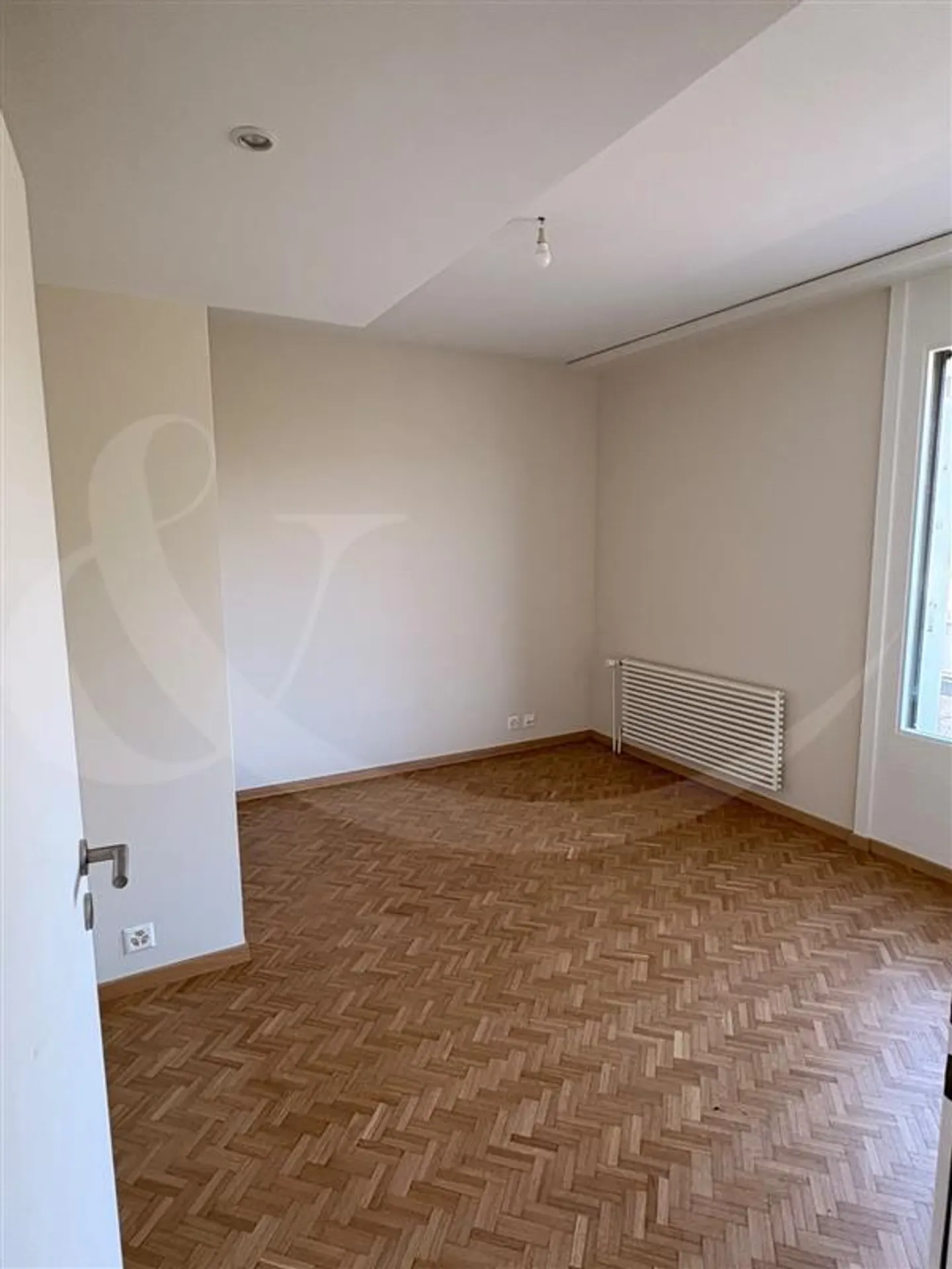 40 Rue Maurice-Braillard, Magnificent crossing duplex with panoramic view of Geneva, the Alps and the Jura - Photo 6 of 7