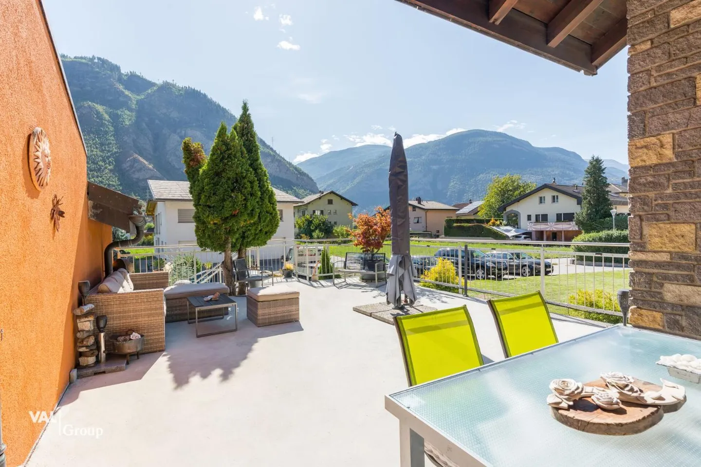 Exclusive Living Experience: Stylish Single-Family Home in Prime Location - Photo 1 of 13