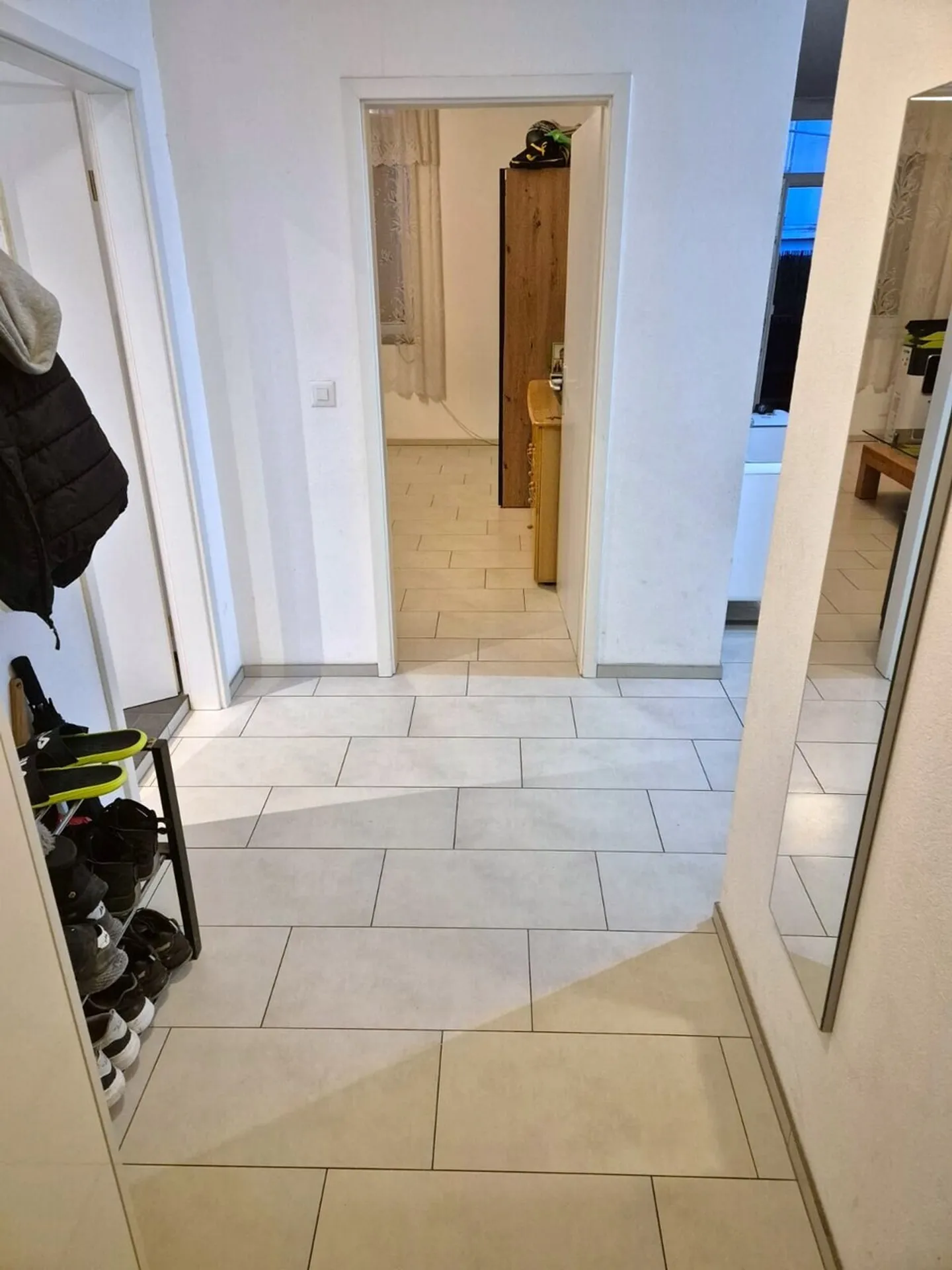 Bella appartamento con balcone - Foto 4 di 8