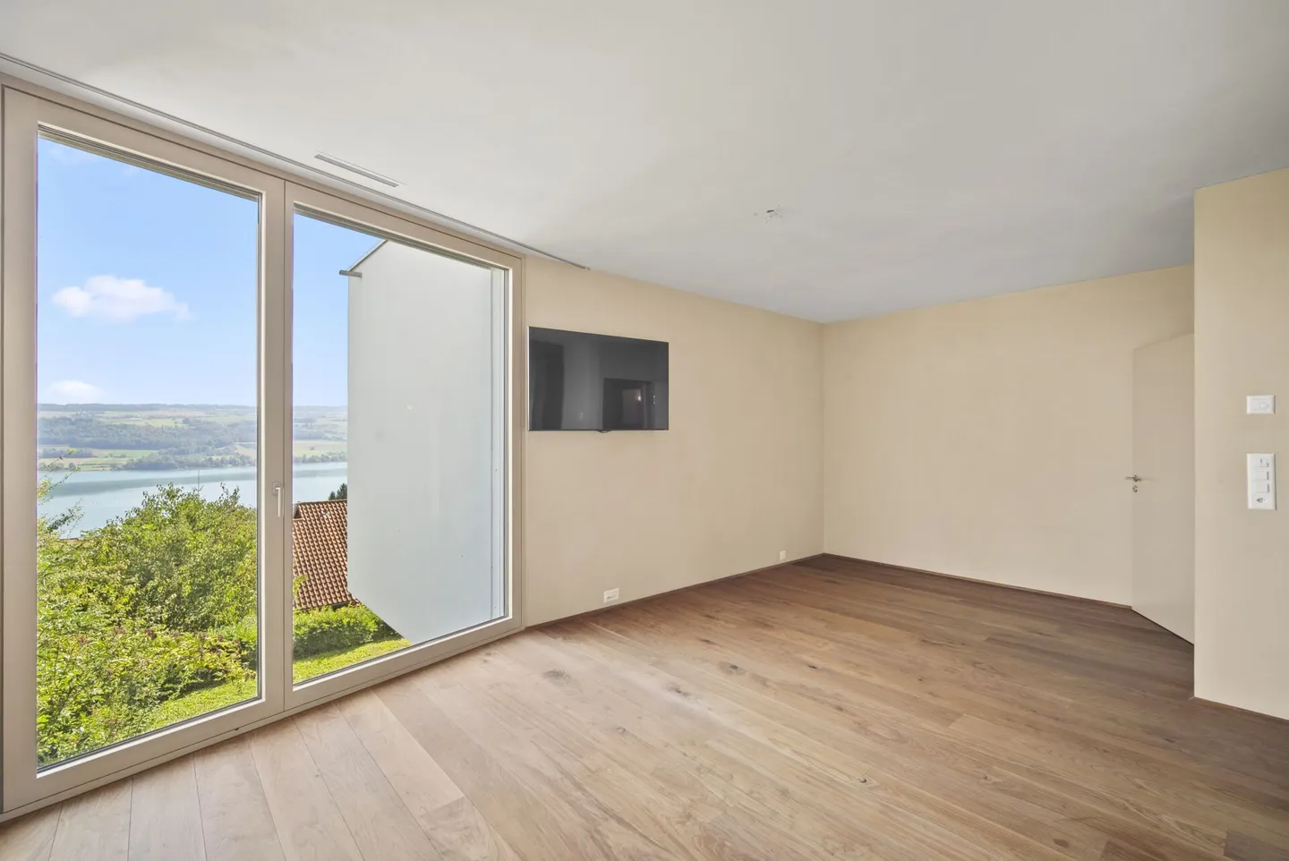 Terrace Apartment with Dreamlike View - Photo 5 of 12