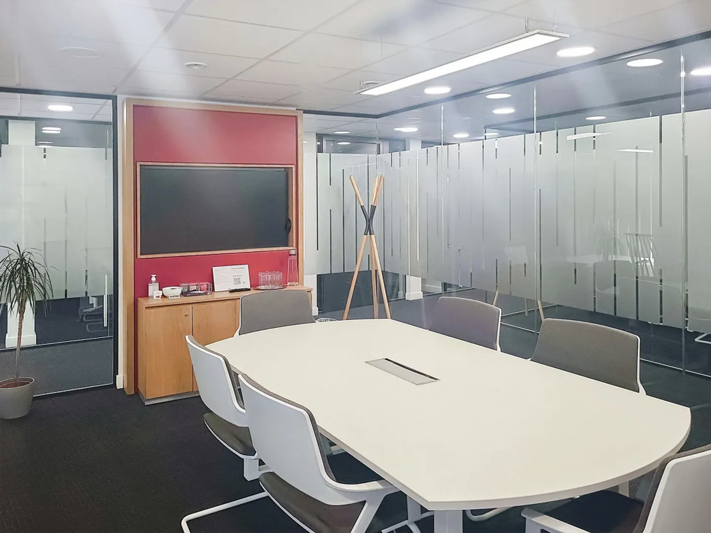 Privatbüro für 3 im Stadtzentrum - Foto 7 von 8