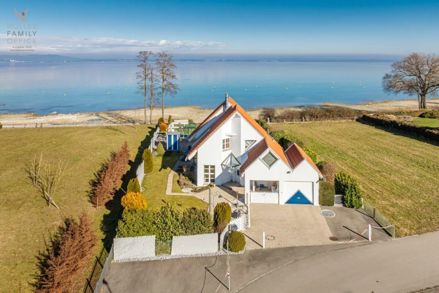 Living by the Lake - Living where others vacation - Photo 3 of 13