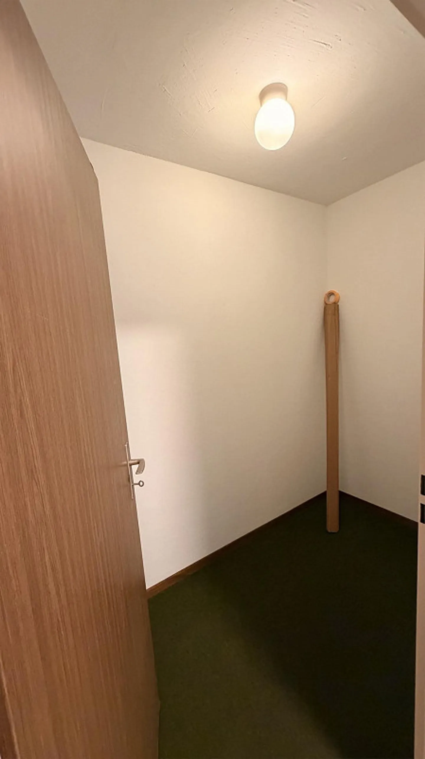 2.5 Room Apartment - Photo 8 of 10