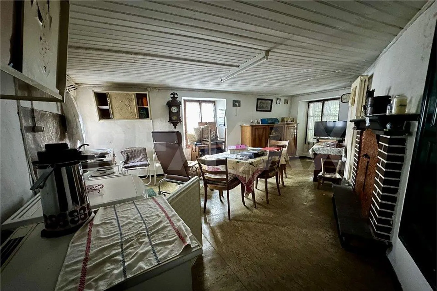 Maison de village tessinoise avec espace commercial et potentiel de rénovation - Photo 12 sur 13