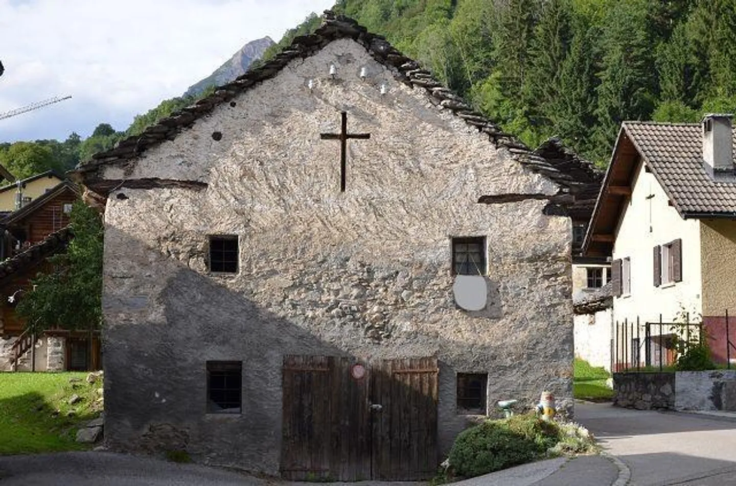 «Rustico di 2 piani da rinnovare con terreno molto soleggiata, tranquilla  / Rustico zum Ausbauen mit separatem Grundstück an sonniger, ruhiger Lage» - Foto 1 di 28