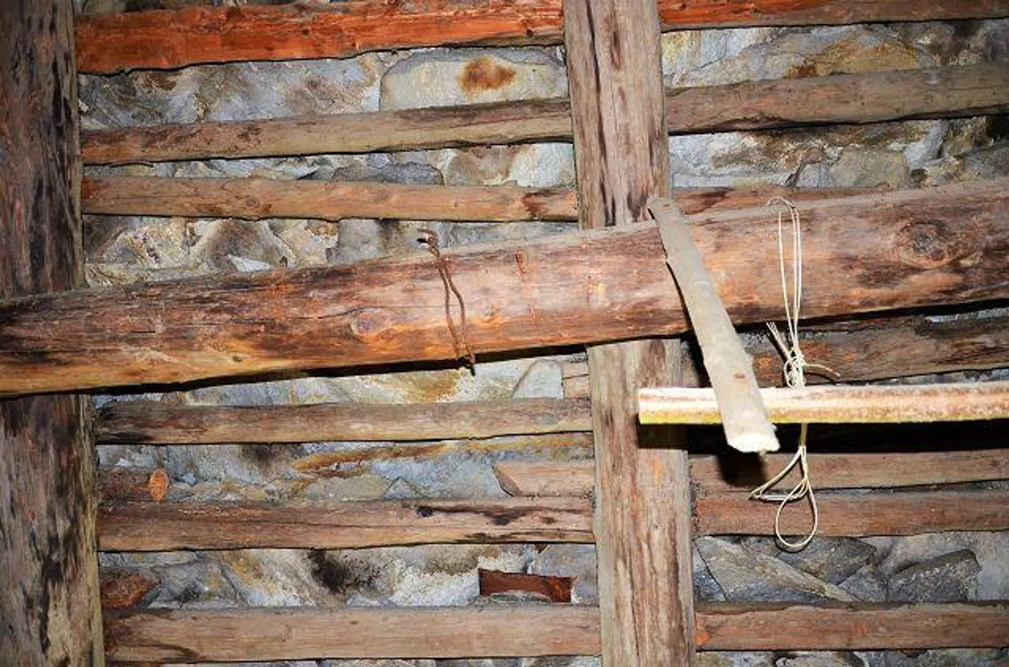 «Rustico di 2 piani da rinnovare con terreno molto soleggiata, tranquilla  / Rustico zum Ausbauen mit separatem Grundstück an sonniger, ruhiger Lage» - Foto 9 di 28