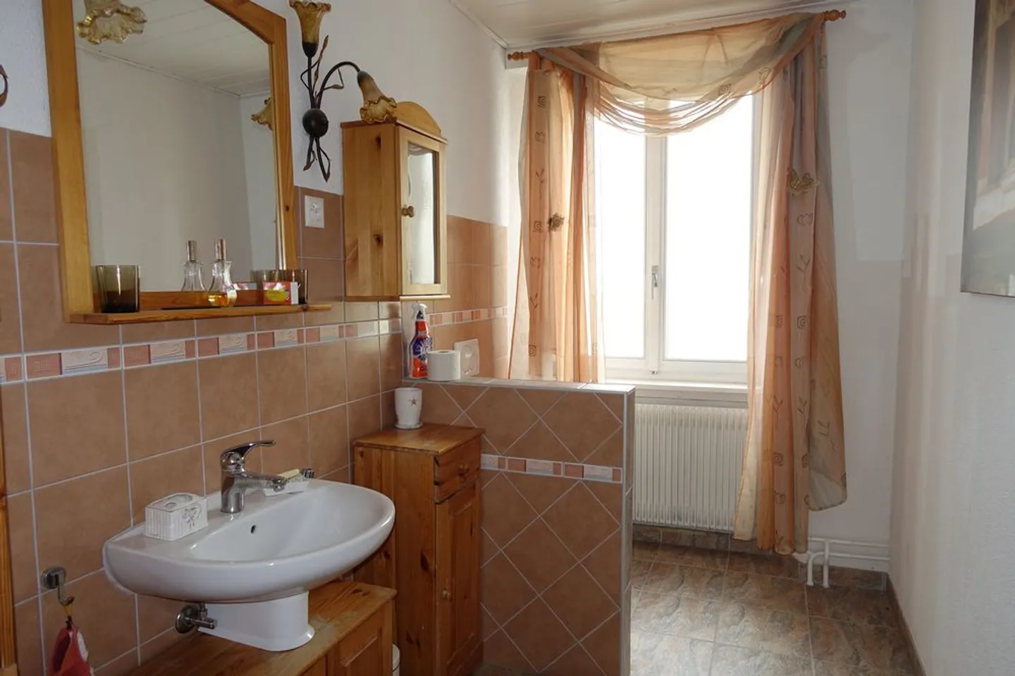 Tramelan - House with 11 1/2 Rooms and Garage - Photo 11 of 13