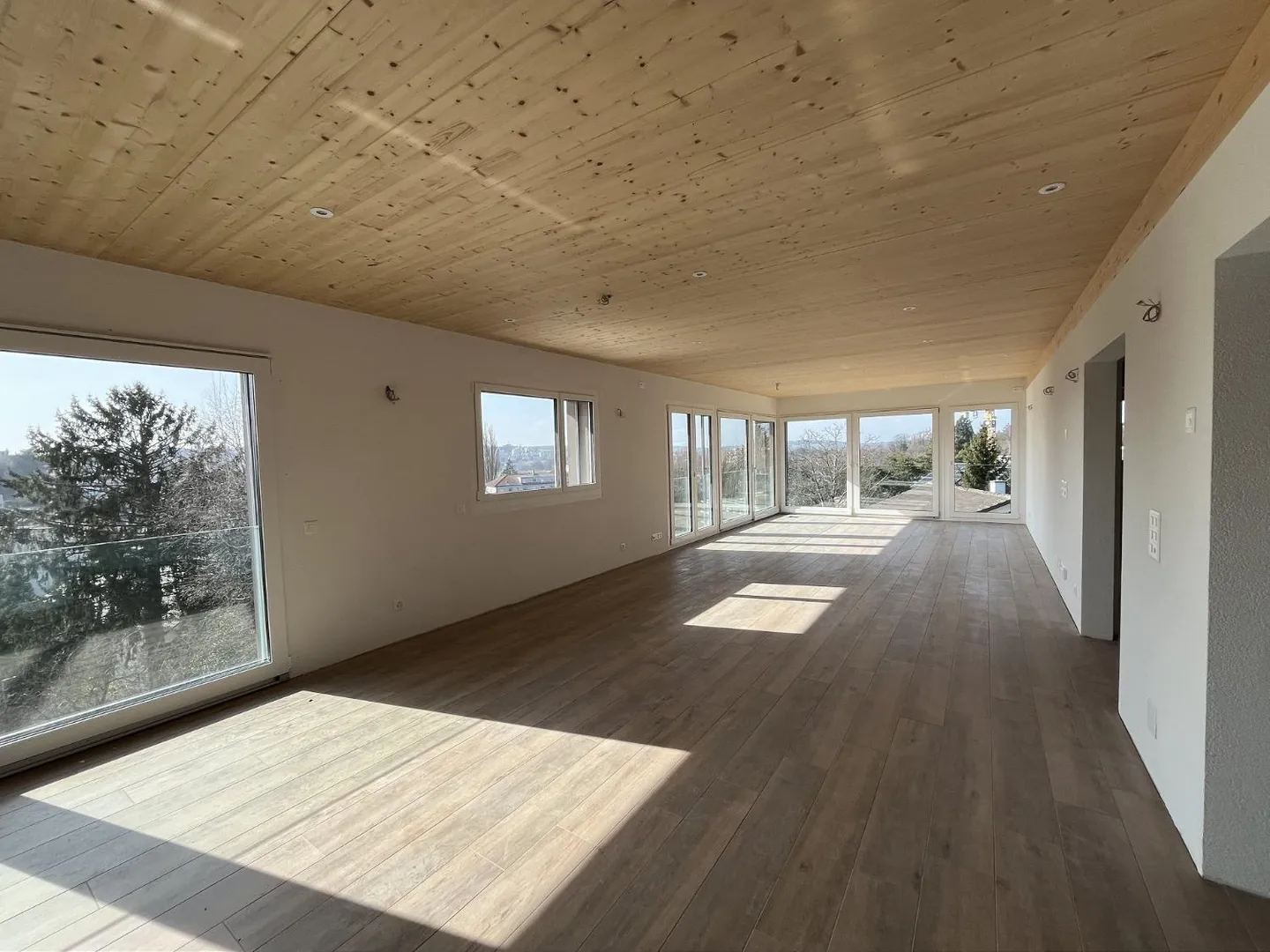 3.5 Room Apartment - Photo 1 of 7