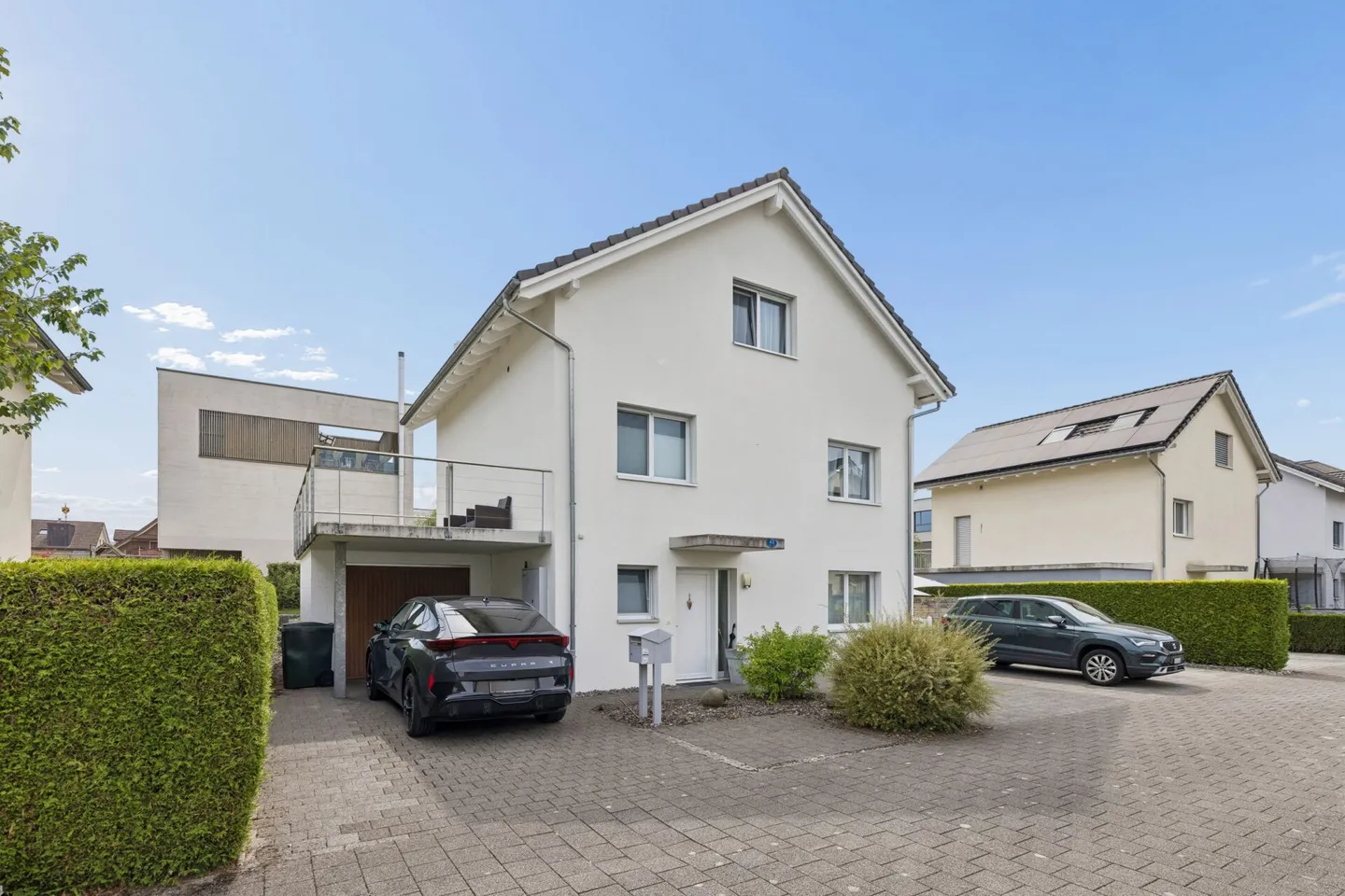 Maison individuelle de 6 pièces adaptée aux familles avec jardin - Photo 2 sur 29