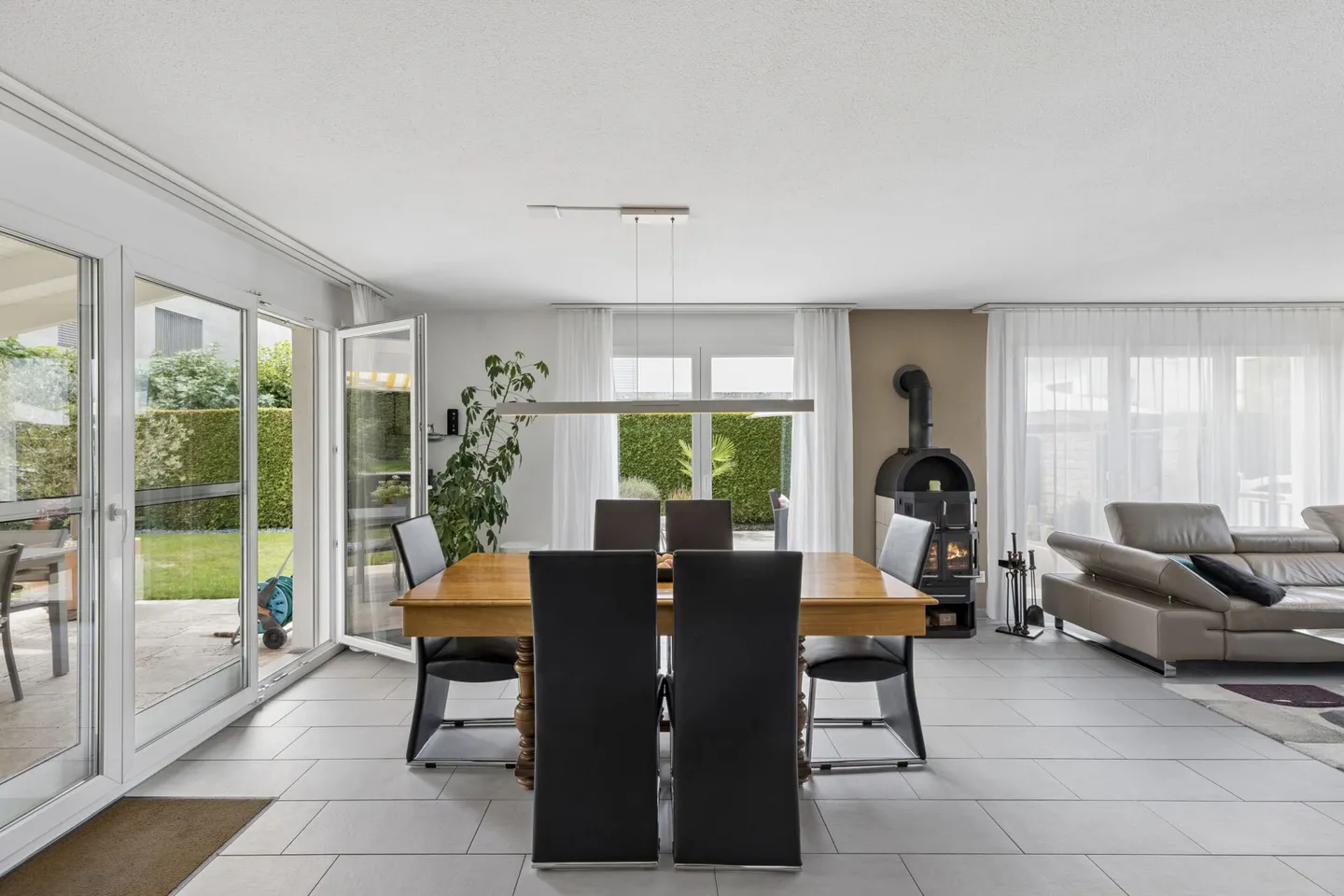 Maison individuelle de 6 pièces adaptée aux familles avec jardin - Photo 7 sur 29