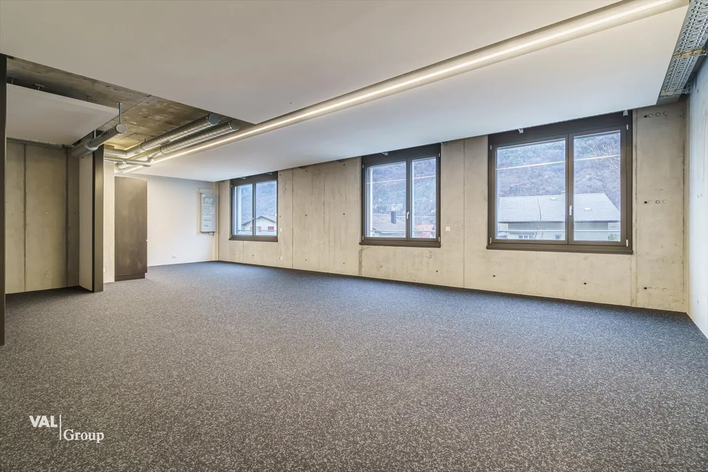 Centro servizi in una posizione eccellente con opzioni di utilizzo versatili - Foto 5 di 13