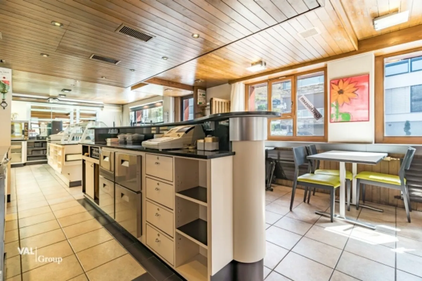 Commercial premises with charm and potential in the center of Raron - Photo 2 of 14