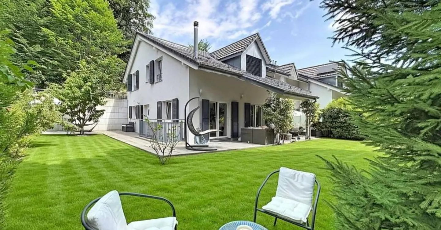 Bright semi-detached villa in a privileged environment - Photo 1 of 12