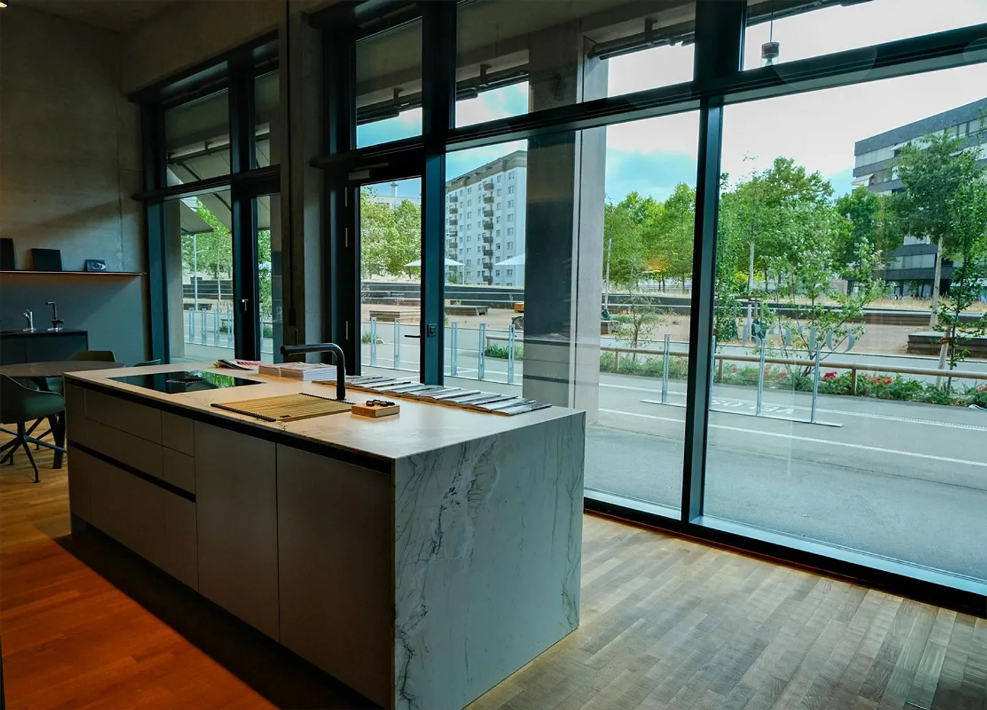 Attractive studio/sales area in 'Bâleo Erlenmatt' - Photo 6 of 6