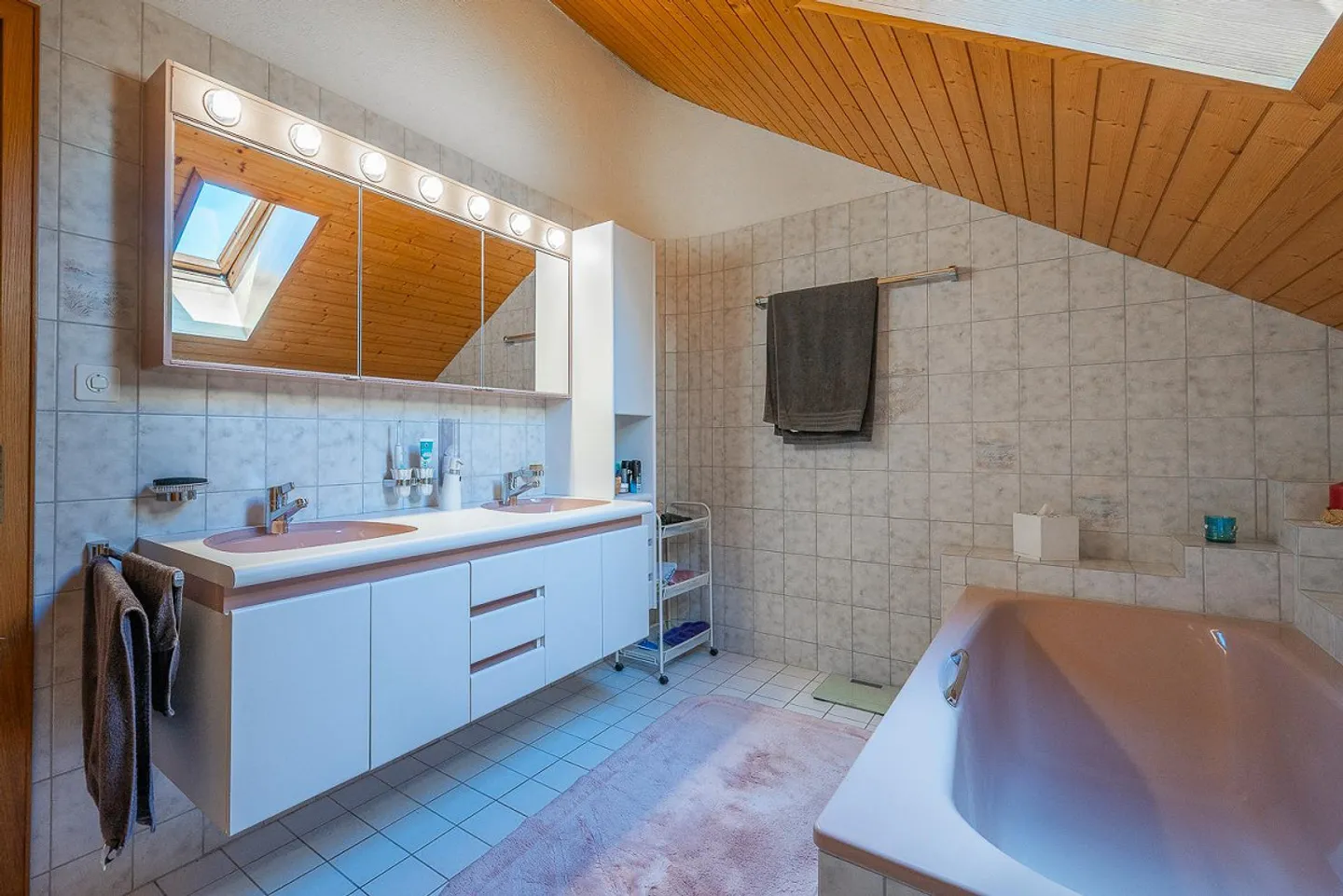 Grosszügige 4.5-Zimmer-Dachwohnung - Foto 16 von 24