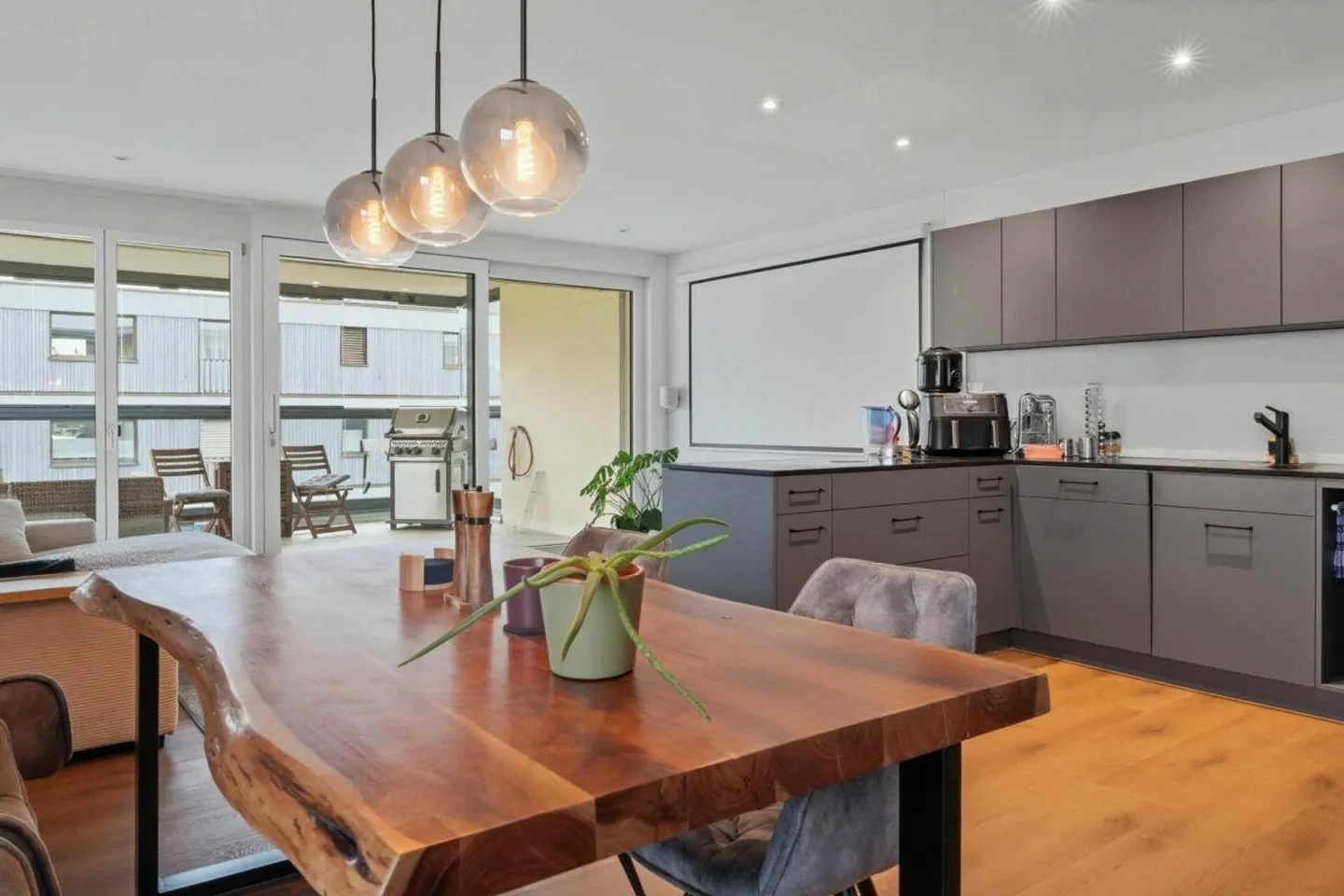 Stilvolle Wohnung in Sirnach - Foto 1 von 13