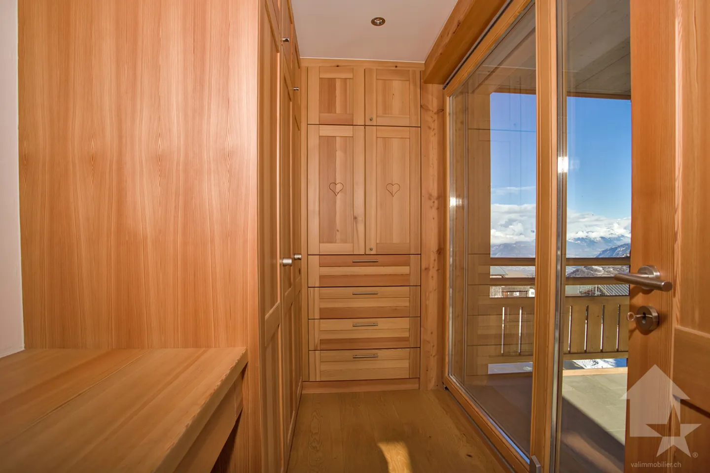 Superb and luxurious duplex penthouse, 5.5 rooms, 167 m2 - Photo 8 of 23