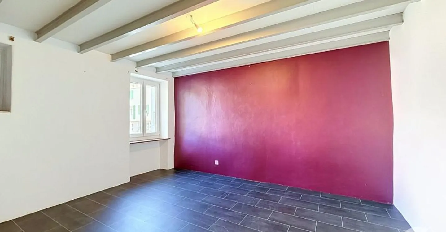 Charming house with great potential - Photo 10 of 10