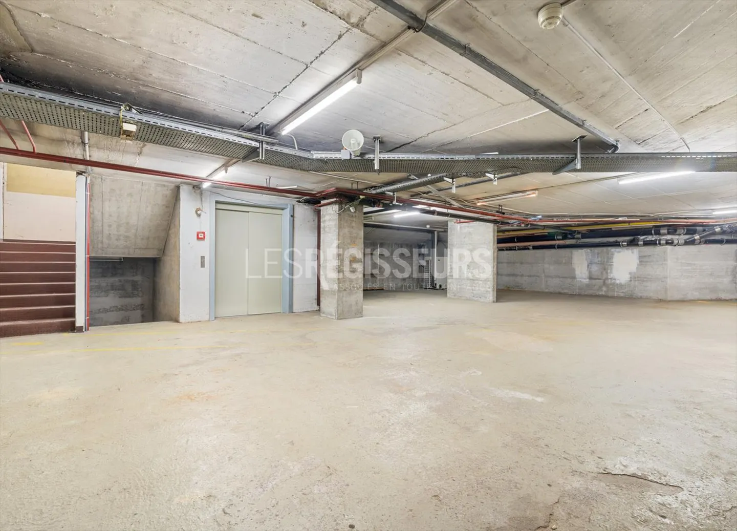 Geräumige Arcade in einem Einkaufszentrum in Chêne-Bourg - Foto 8 von 11
