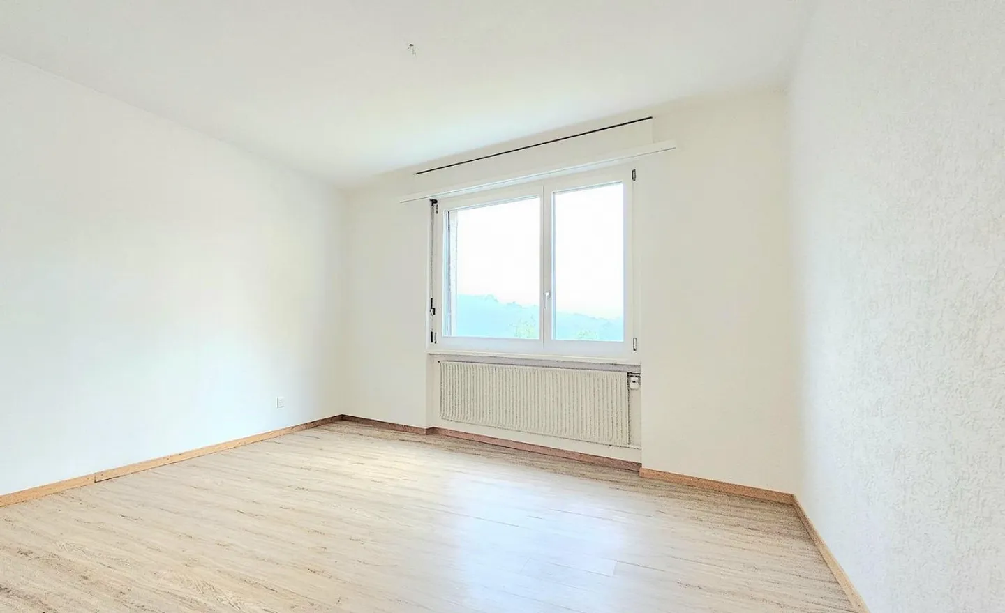 Gross, hell, gemütlich, zentral, Einstellhalle - Foto 7 von 13