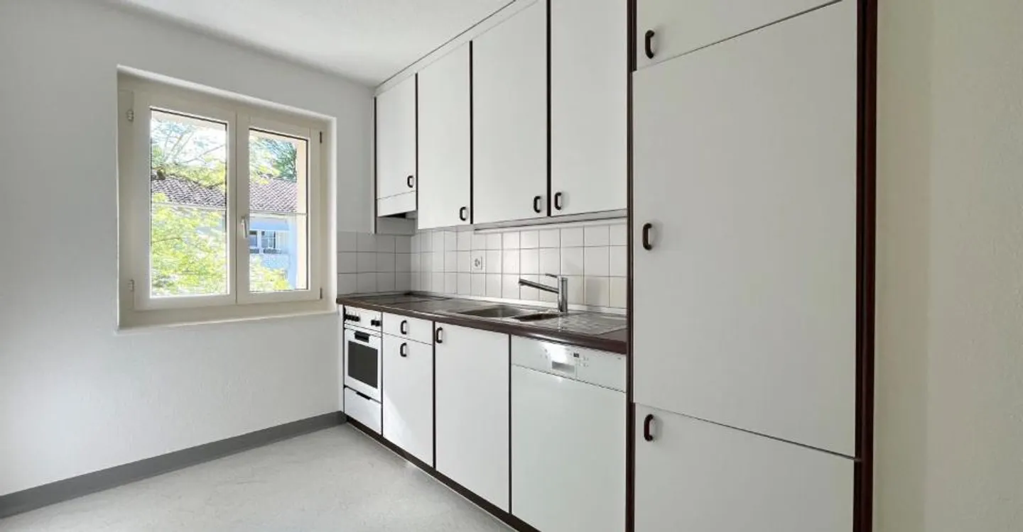 Apartment in a unique location in Zurich Seefeld - limited until 30.09.2027! - Photo 4 of 5