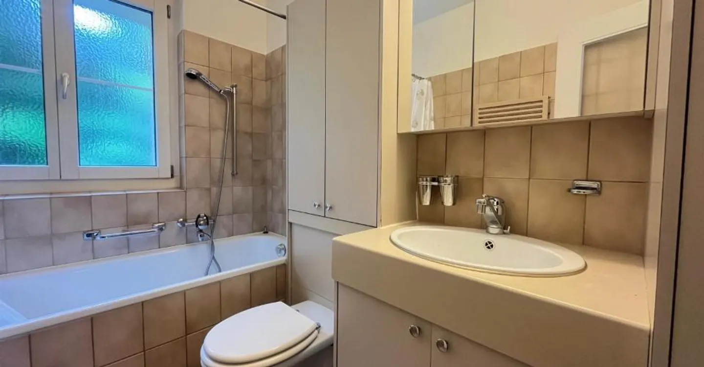 Apartment in a unique location in Zurich Seefeld - limited until 30.09.2027! - Photo 5 of 5