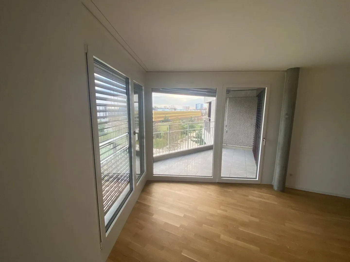 Helles Apartment mit Balkon - Foto 4 von 10