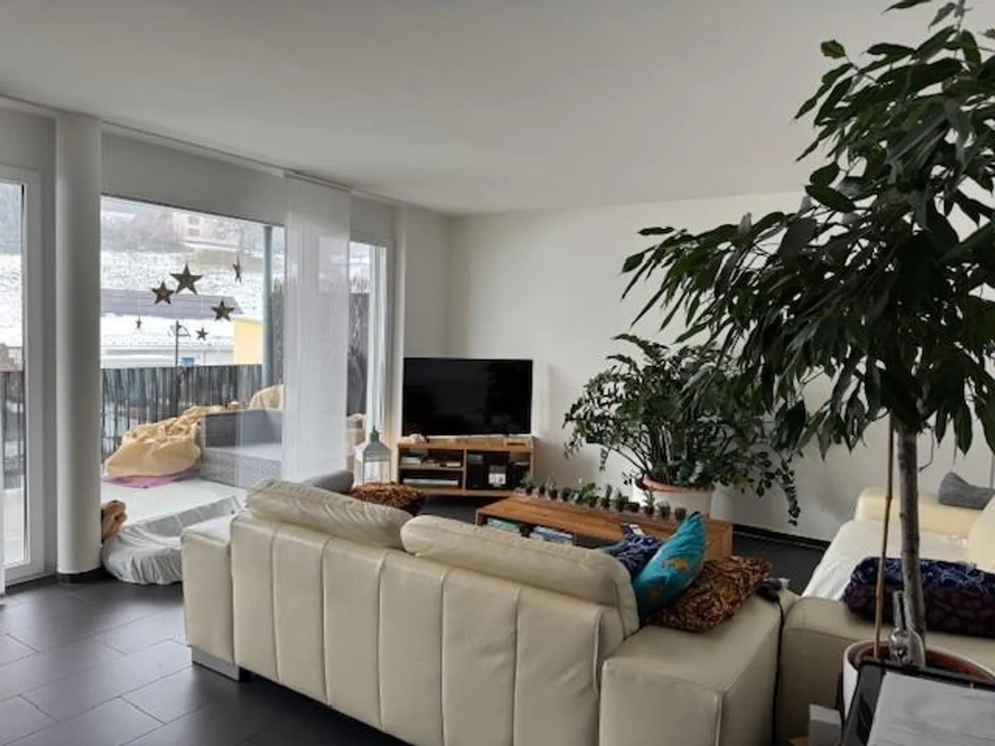 Geräumige Wohnung mit Terrasse - Foto 8 von 9