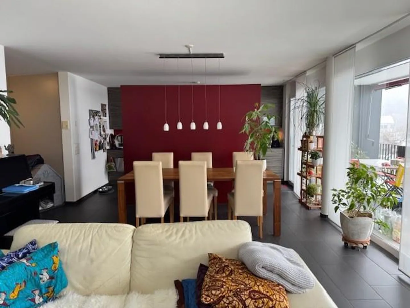 Geräumige Wohnung mit Terrasse - Foto 4 von 9