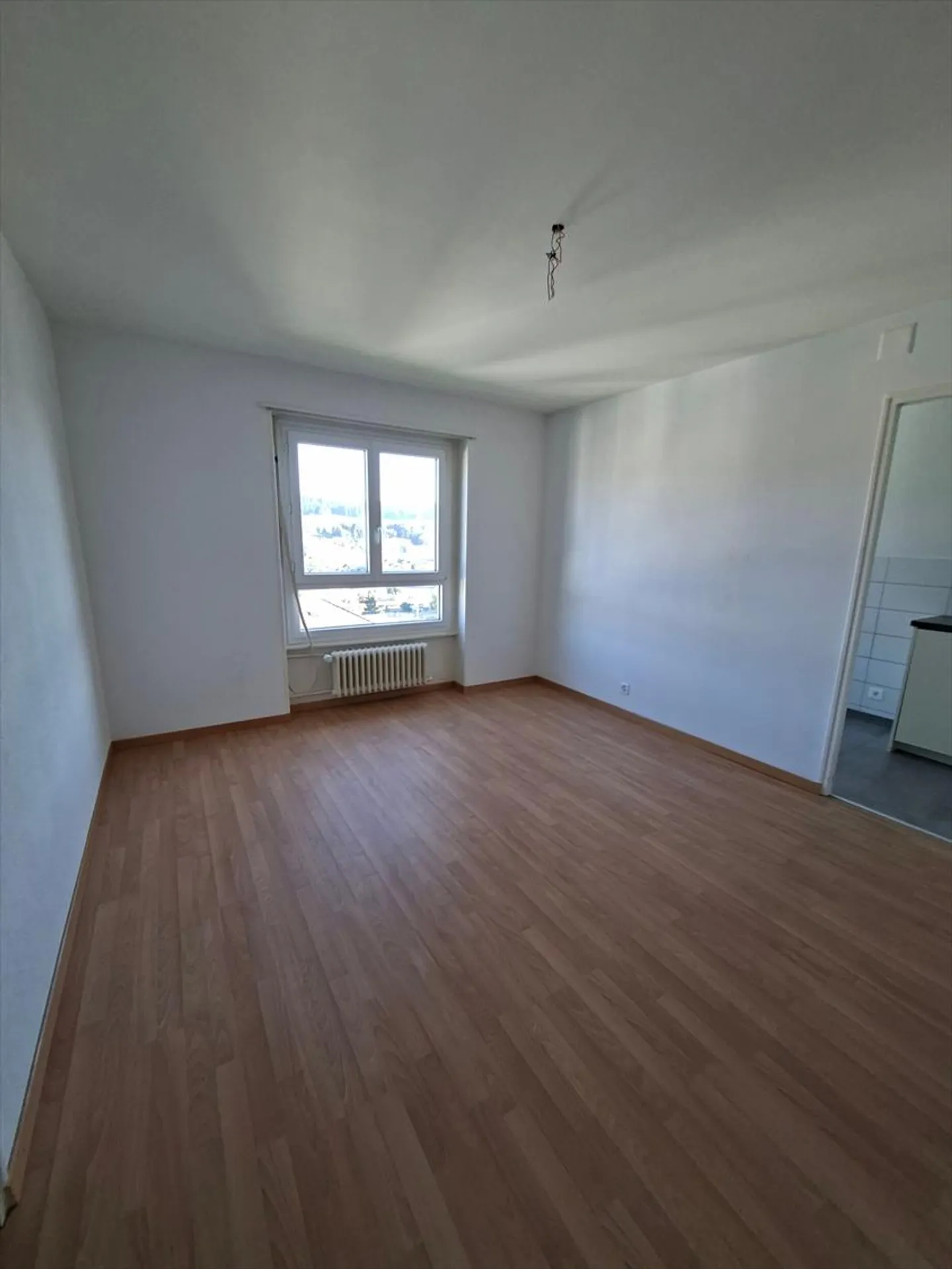 Appartement deux pièces au 5ème étage - Photo 2 sur 4