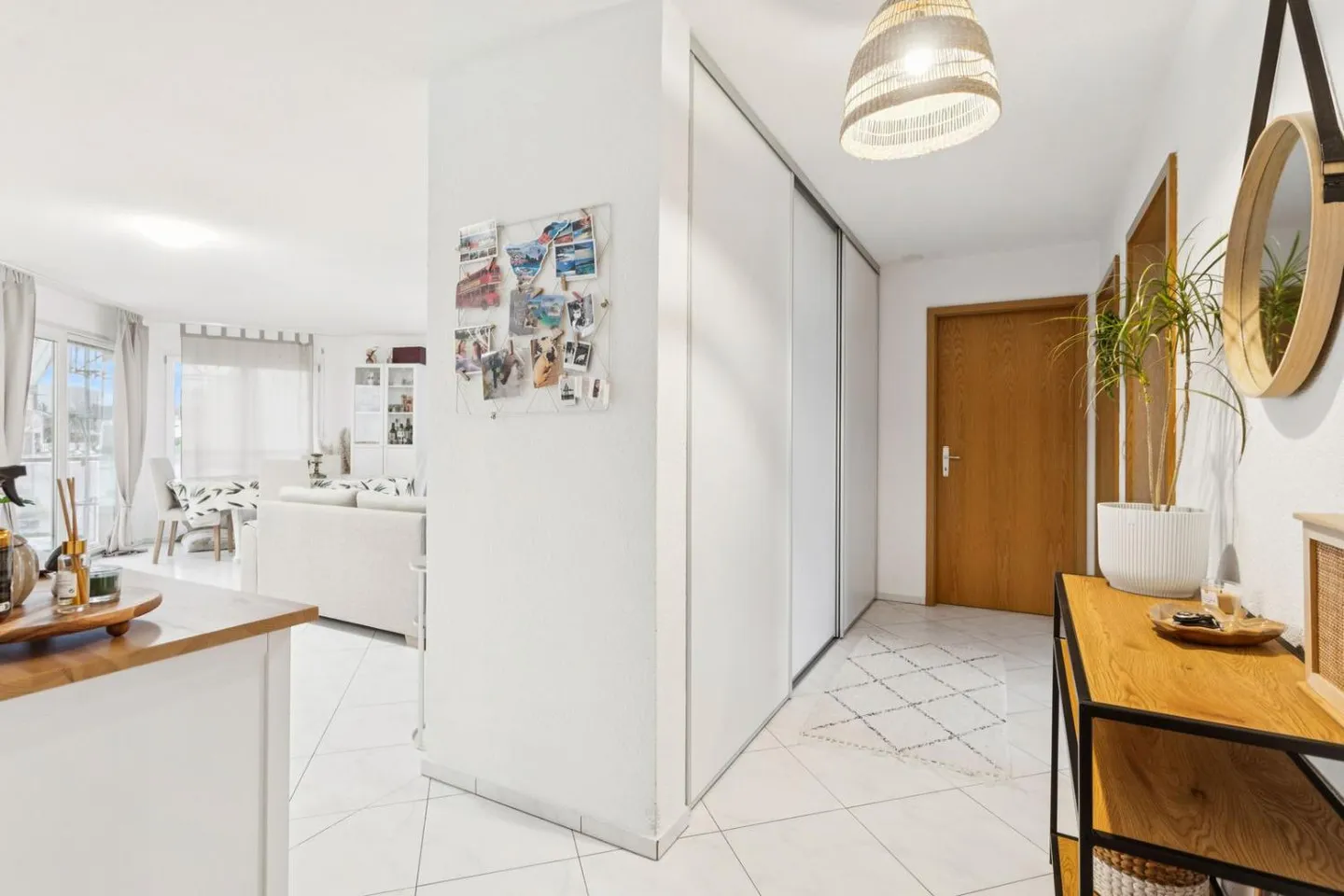 Beautiful apartment in a family-friendly neighborhood - Photo 7 of 13