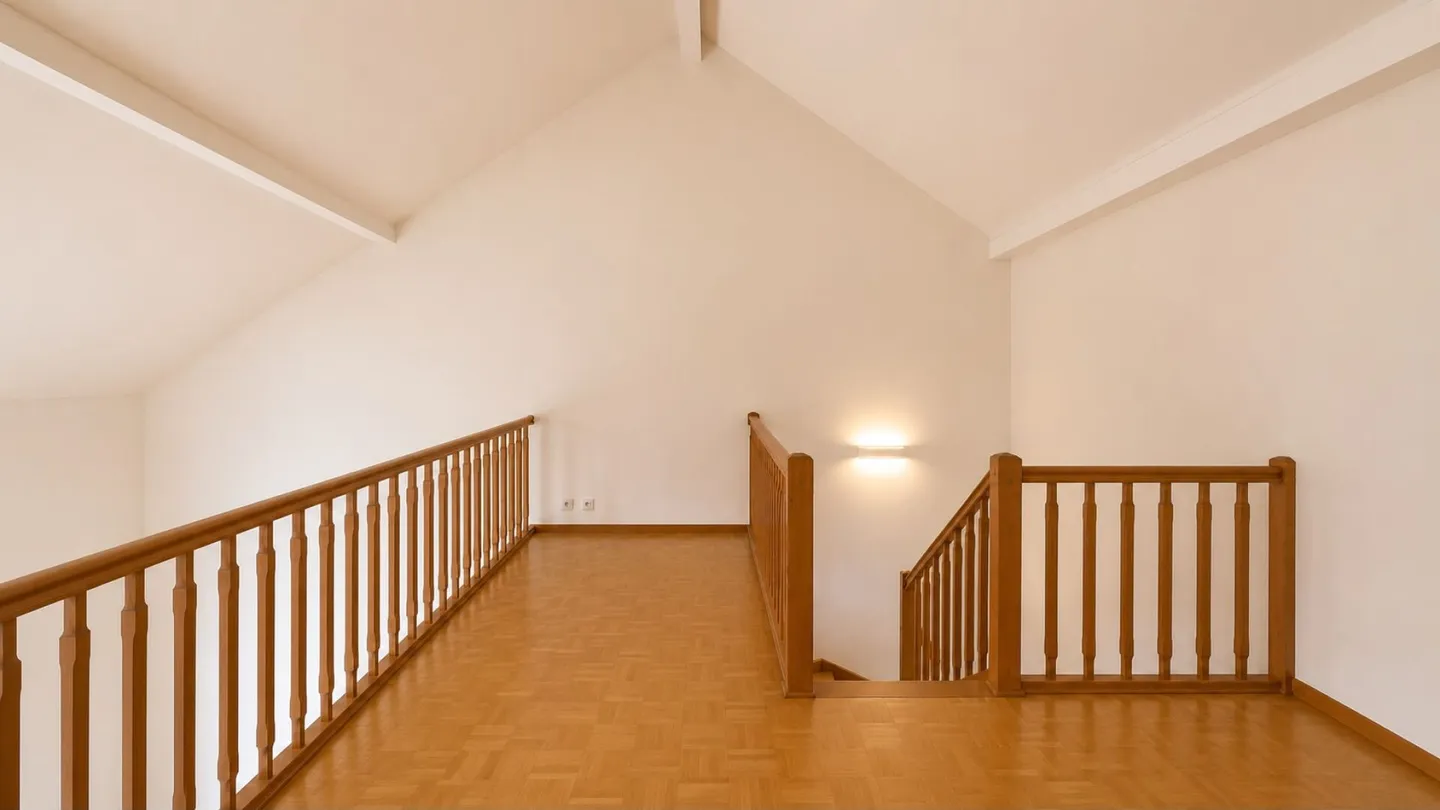Duplex in the heart of a privileged environment in Gland - Photo 10 of 15