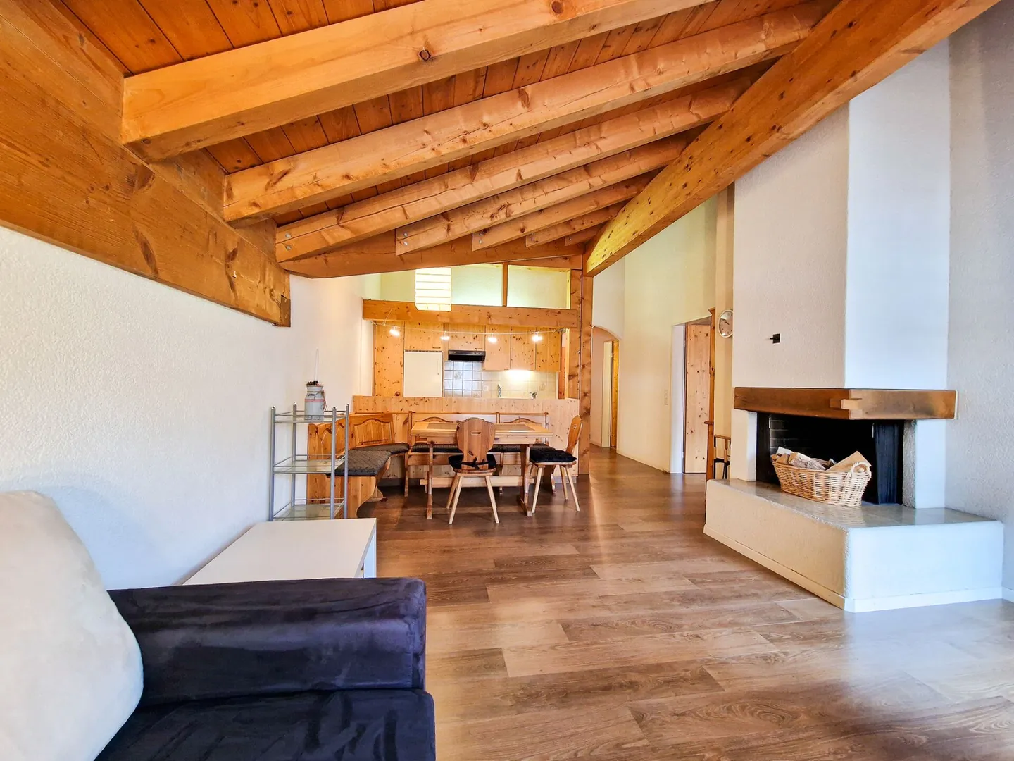 Appartamento attico da 2,5 stanze da sogno – arredato e pronto per essere abitato - Foto 4 di 9