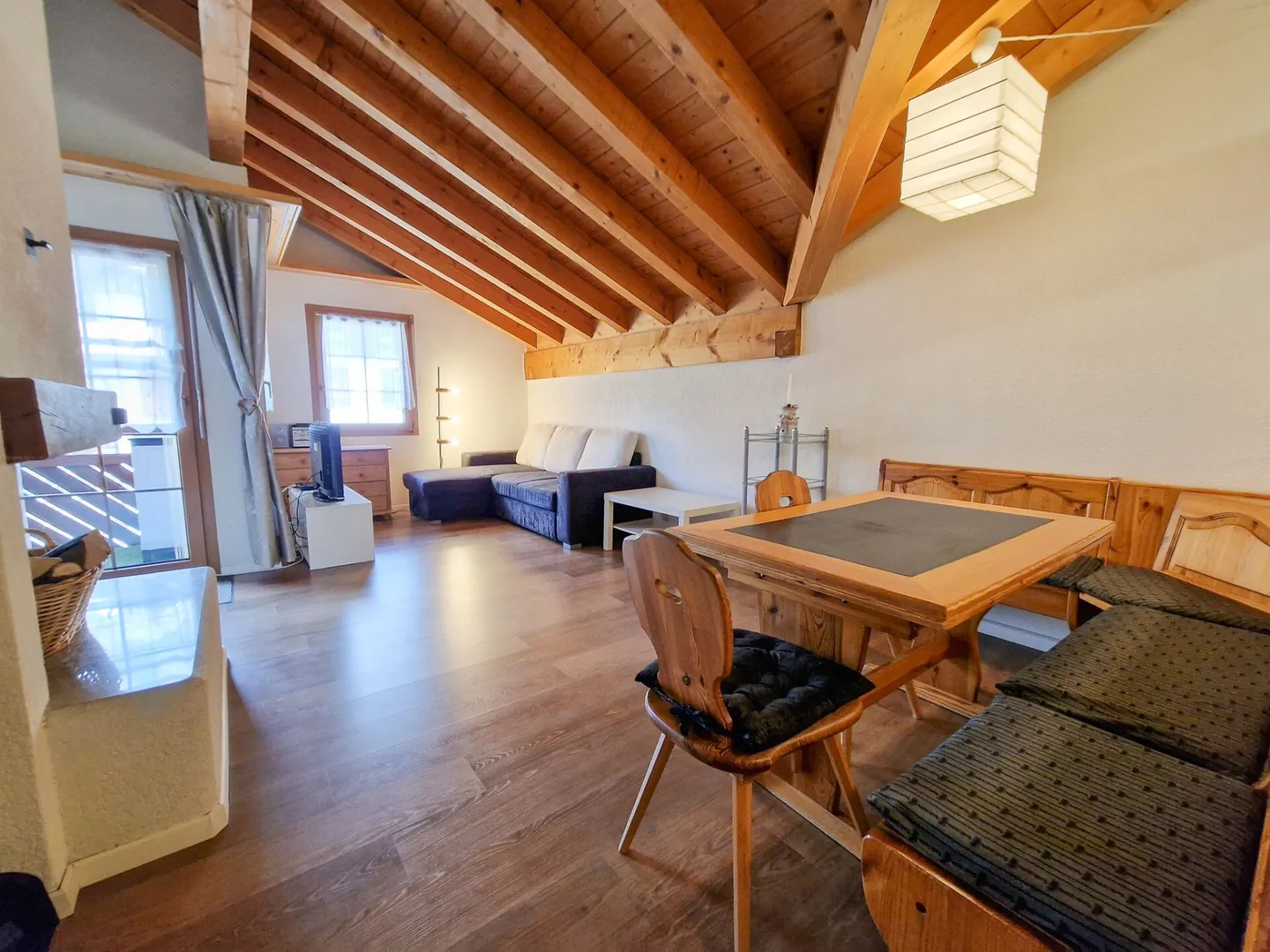 Appartamento attico da 2,5 stanze da sogno – arredato e pronto per essere abitato - Foto 5 di 9