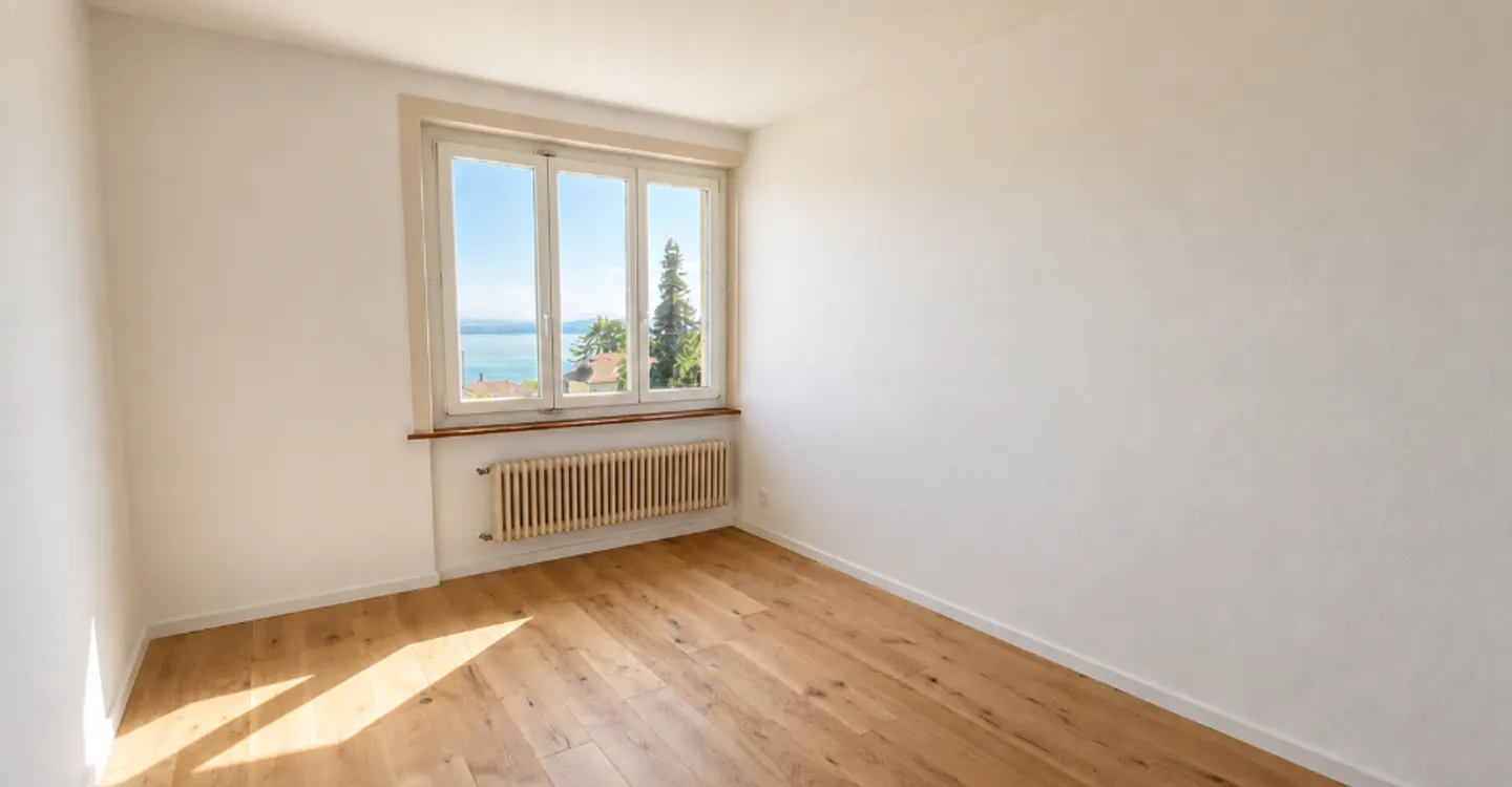 Helles Apartment mit Blick auf den See und die Alpen - Foto 3 von 7