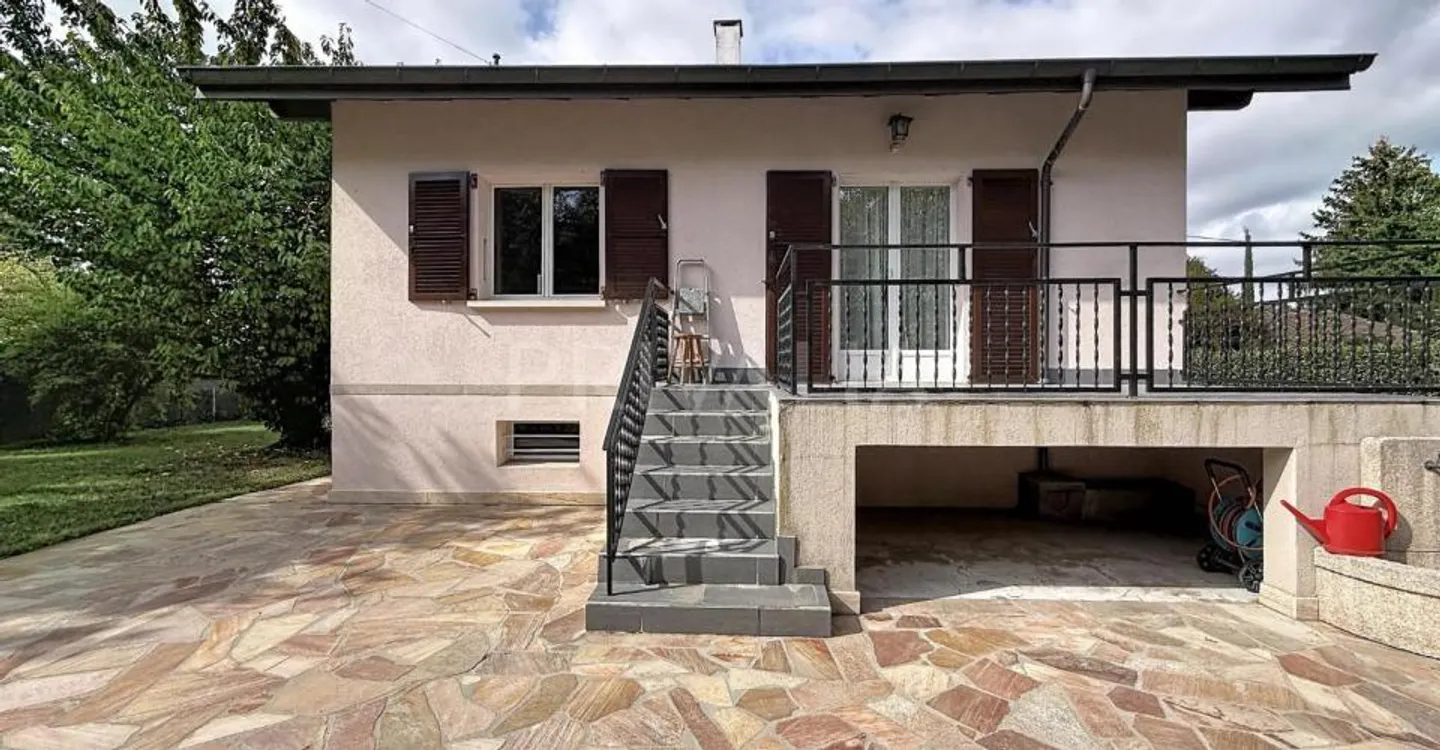 Exklusiv: Einfamilienhaus mit großem Garten - Foto 5 von 8