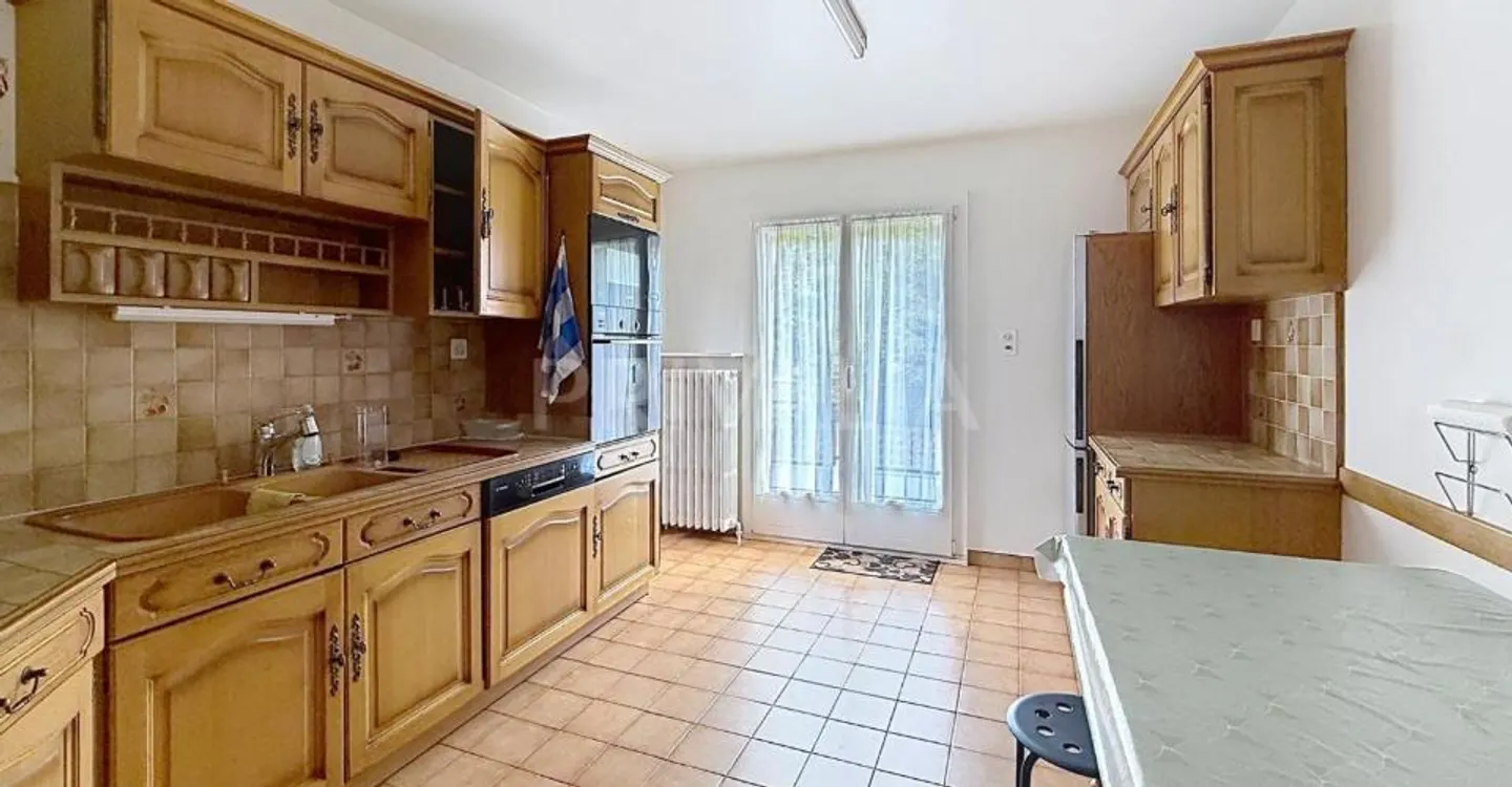 Exklusiv: Einfamilienhaus mit großem Garten - Foto 2 von 8